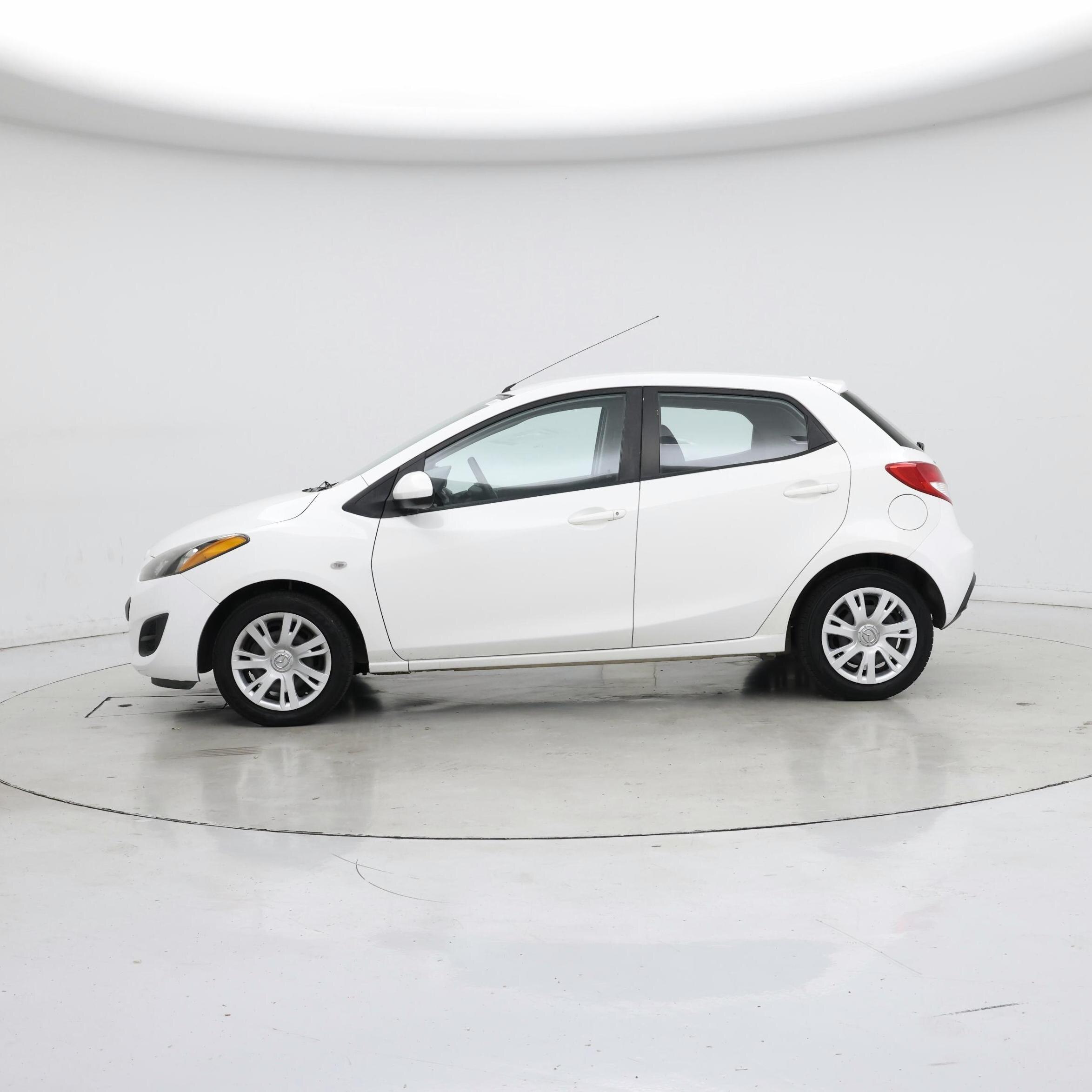 Thumbnail: 2014 Mazda Mazda2 - 3