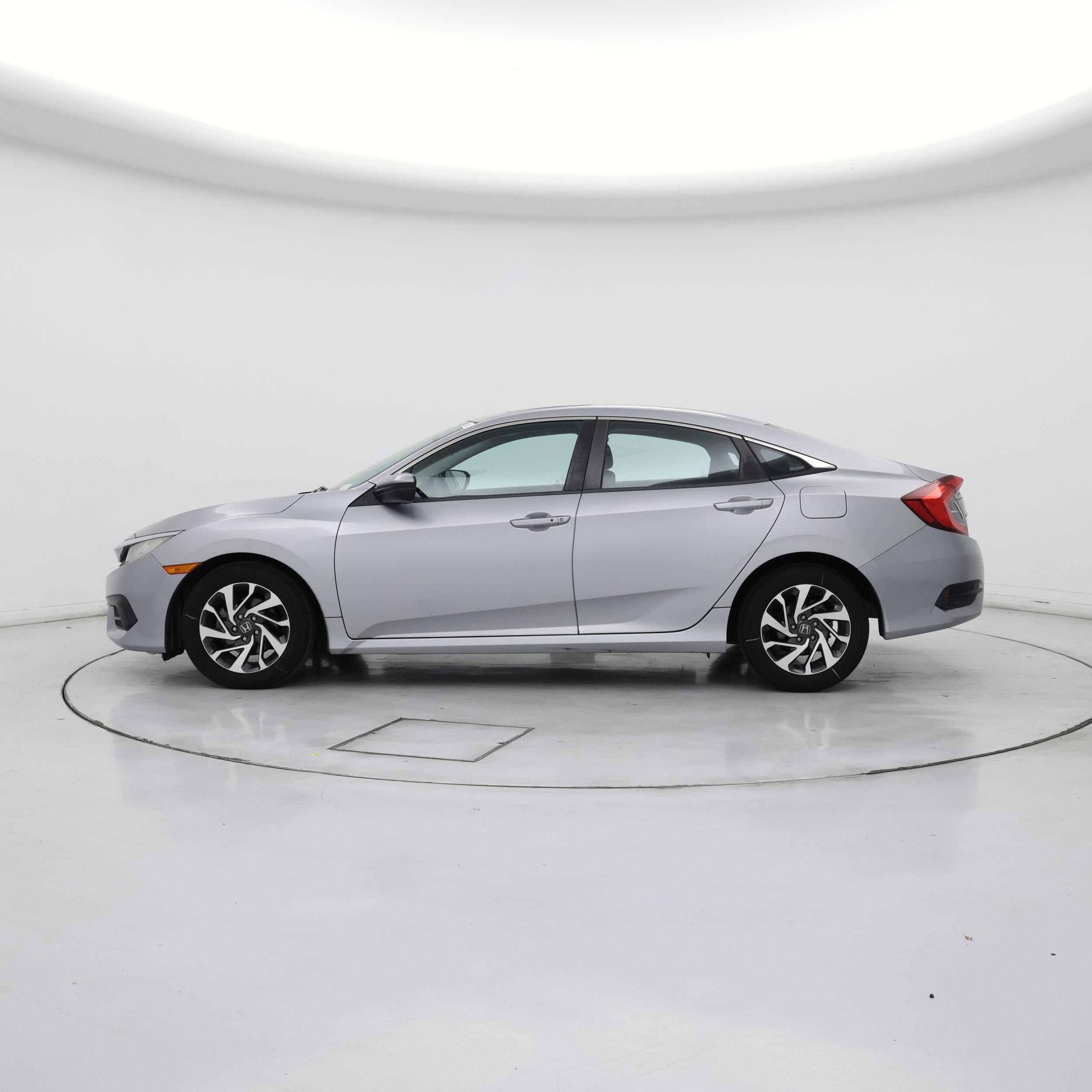 Thumbnail: 2016 Honda Civic - 3