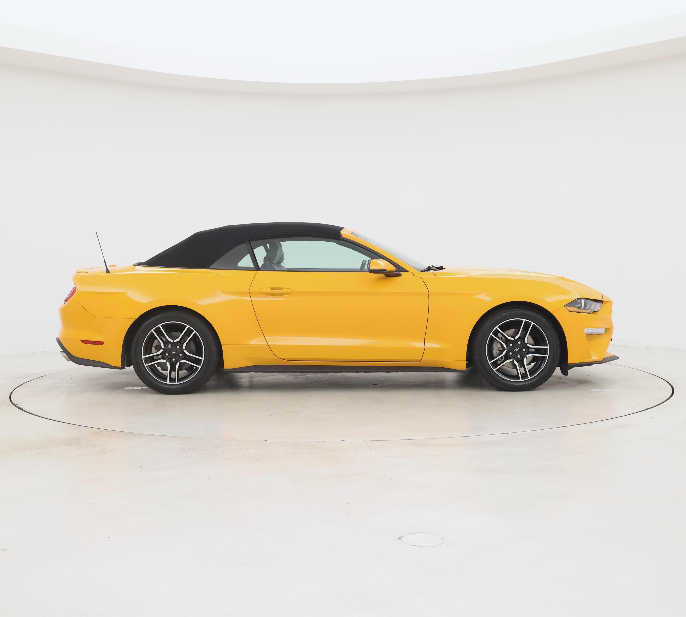 Thumbnail: 2019 Ford Mustang - 7