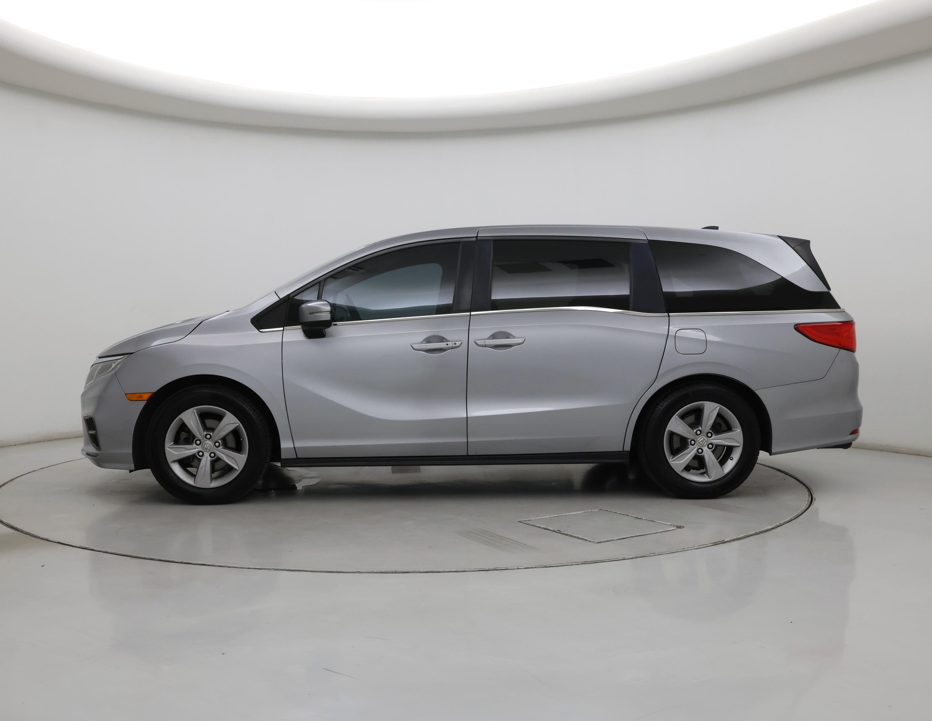 Thumbnail: 2018 Honda Odyssey - 3