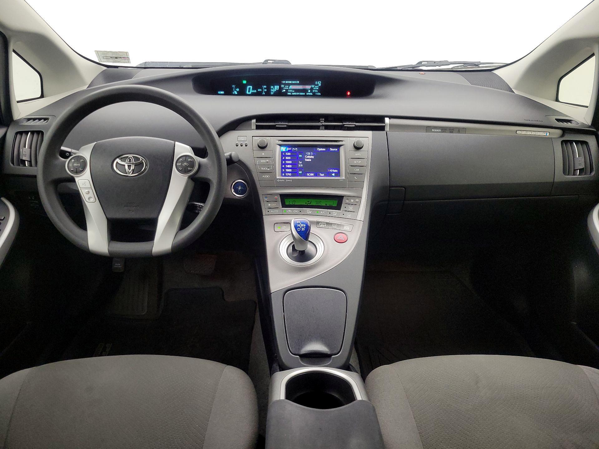 Thumbnail: 2014 Toyota Prius - 9