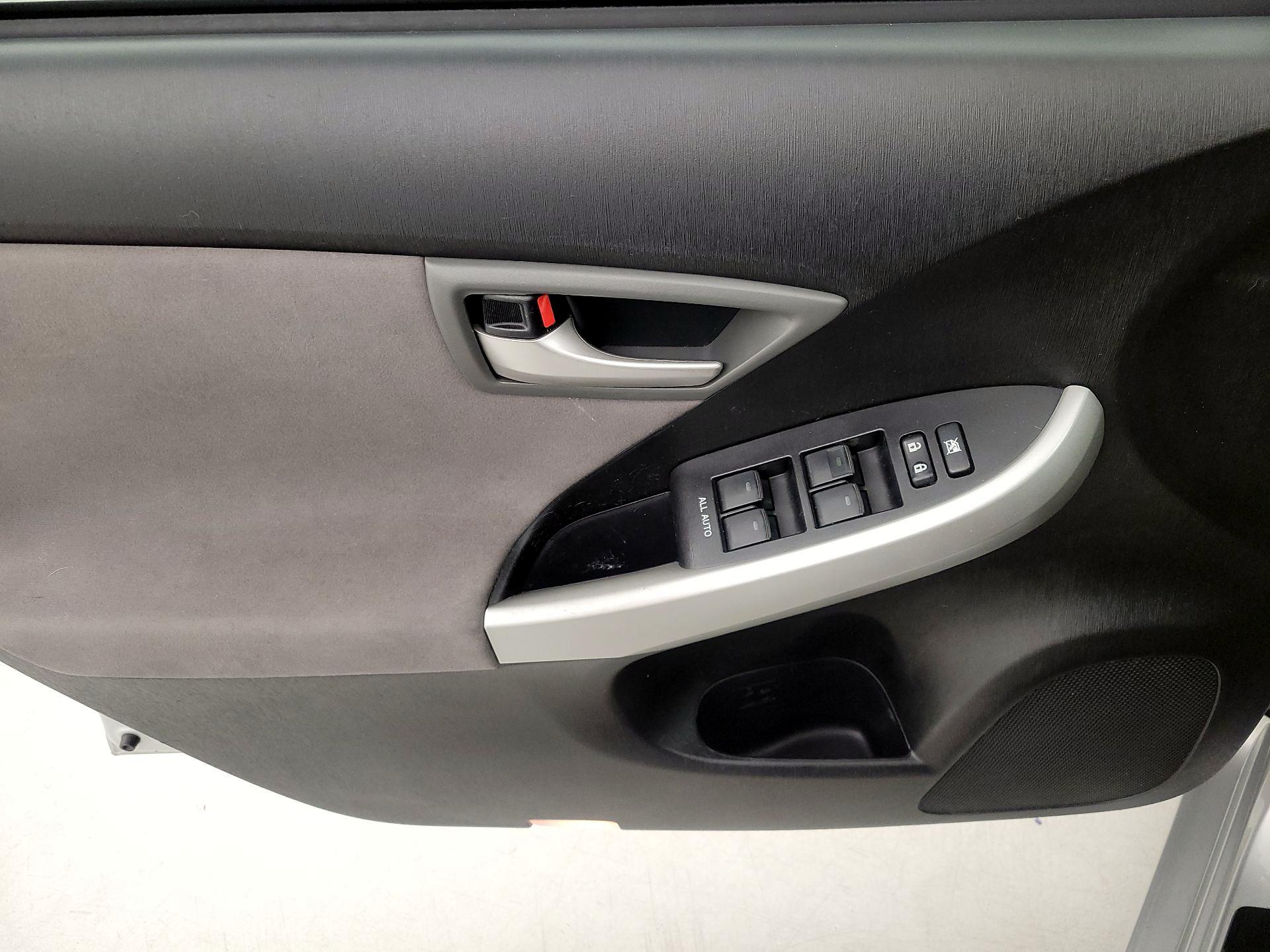 Thumbnail: 2014 Toyota Prius - 12