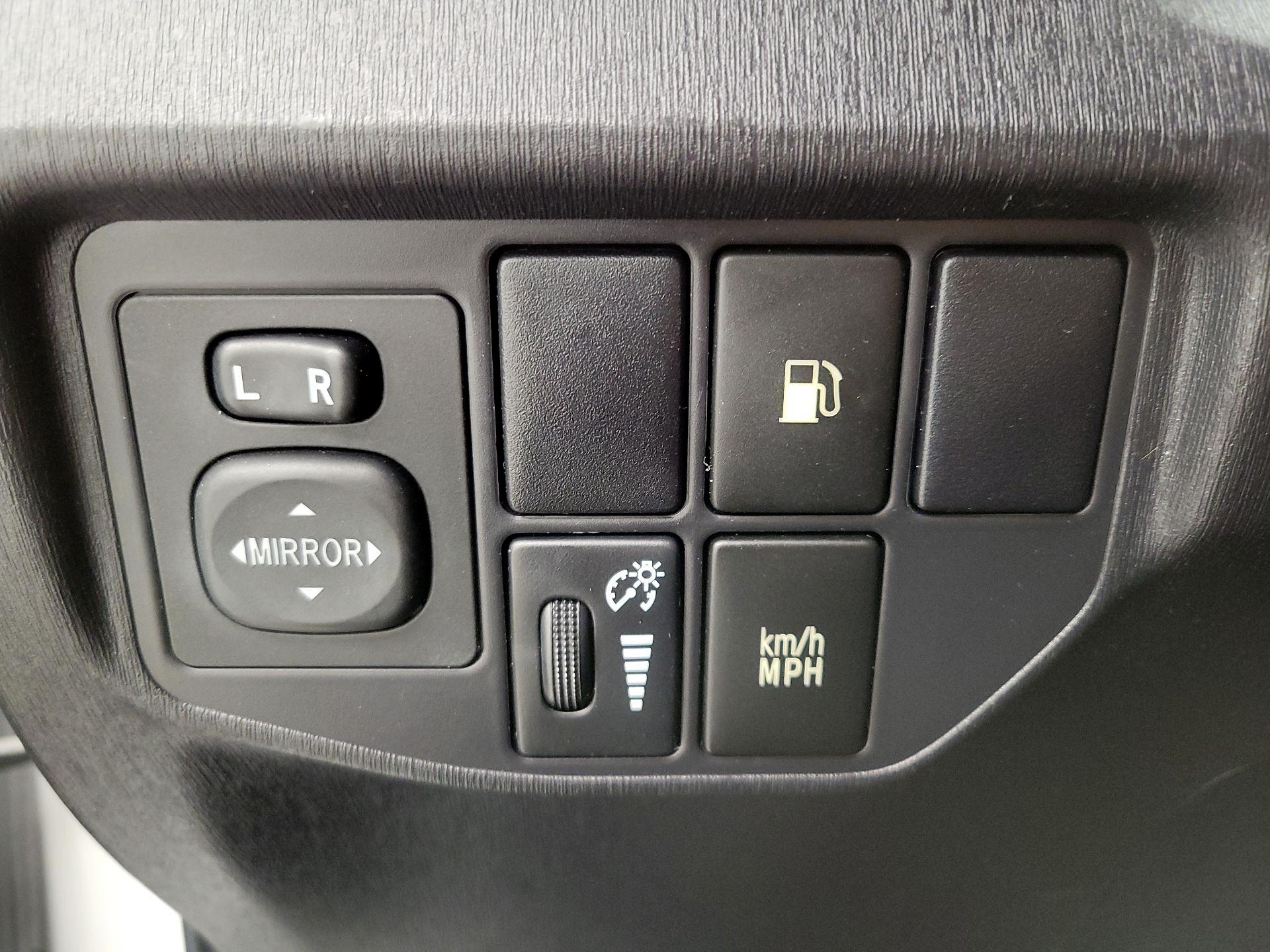 Thumbnail: 2014 Toyota Prius - 13