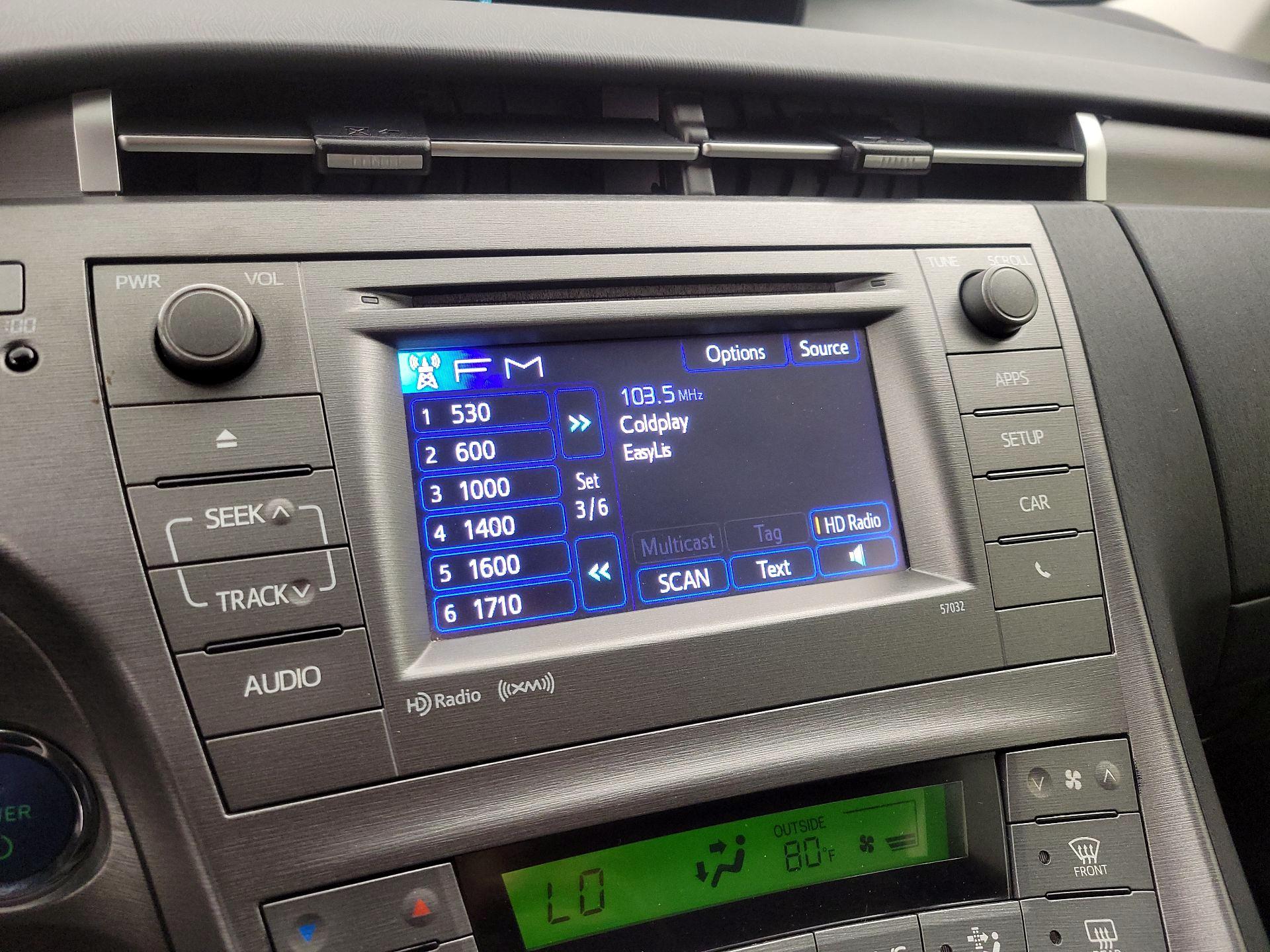 Thumbnail: 2014 Toyota Prius - 15