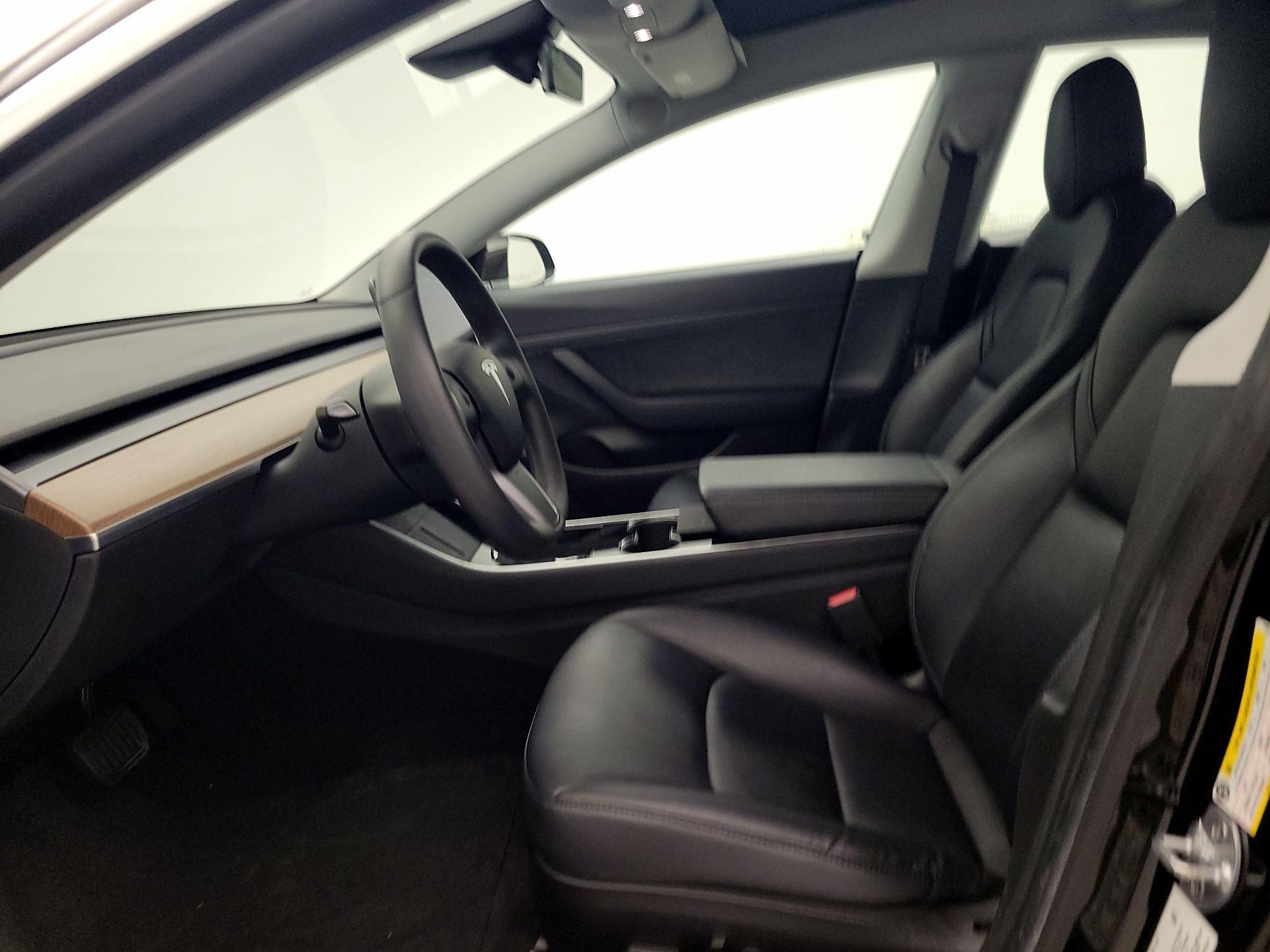 Thumbnail: 2020 Tesla Model 3 - 11