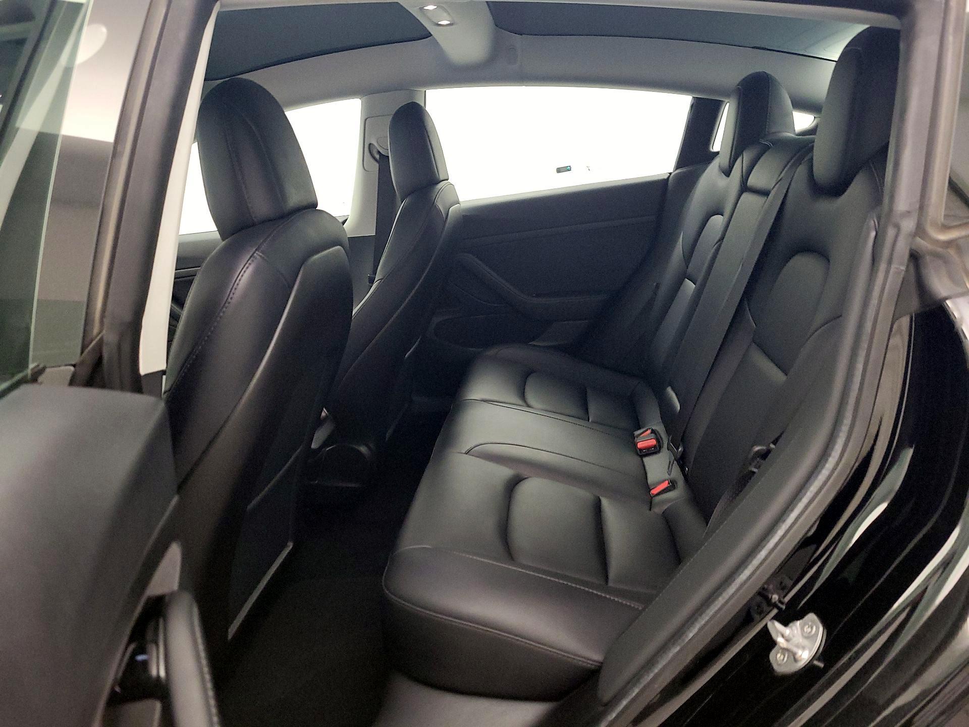 Thumbnail: 2020 Tesla Model 3 - 18