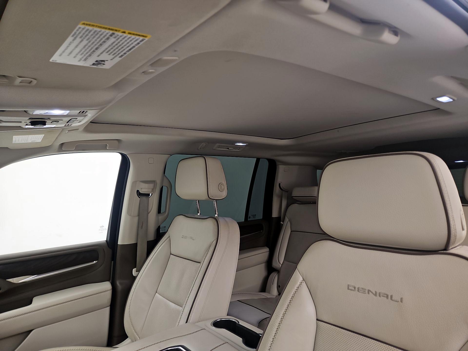 Thumbnail: 2023 GMC Yukon XL - 20