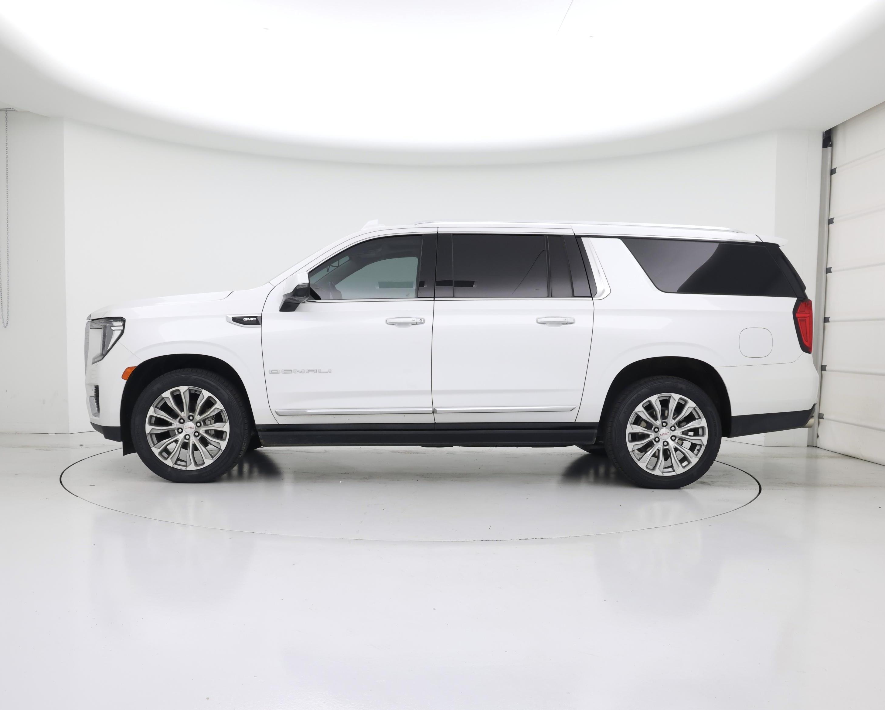 Thumbnail: 2023 GMC Yukon XL - 3