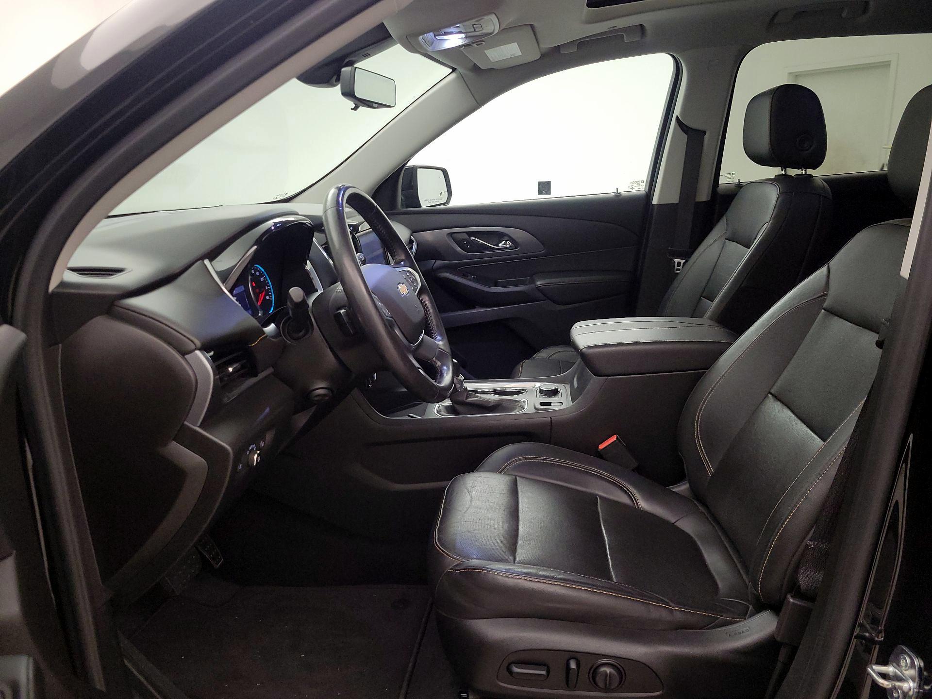 Thumbnail: 2021 Chevrolet Traverse - 11
