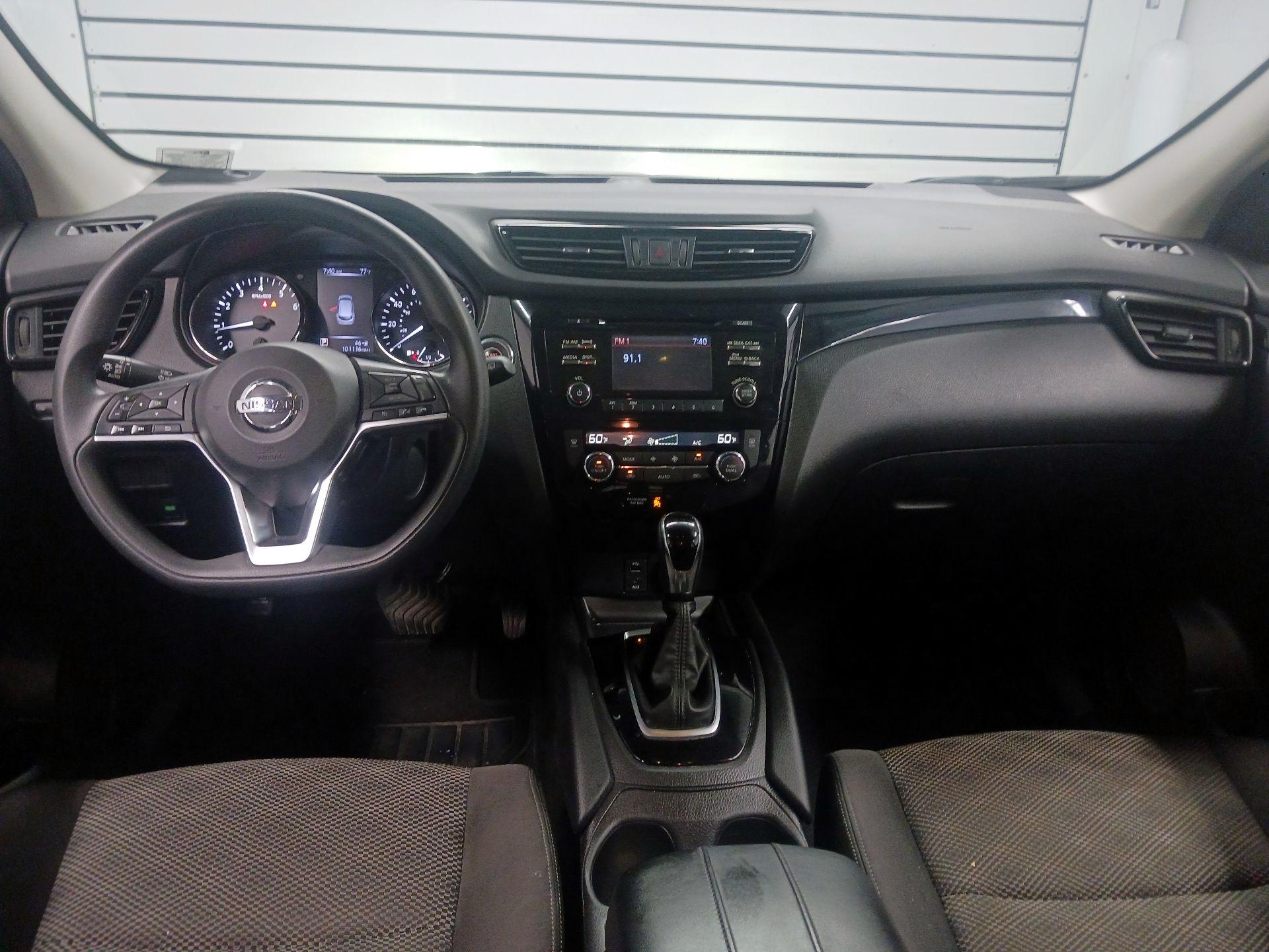Thumbnail: 2018 Nissan Rogue Sport - 9