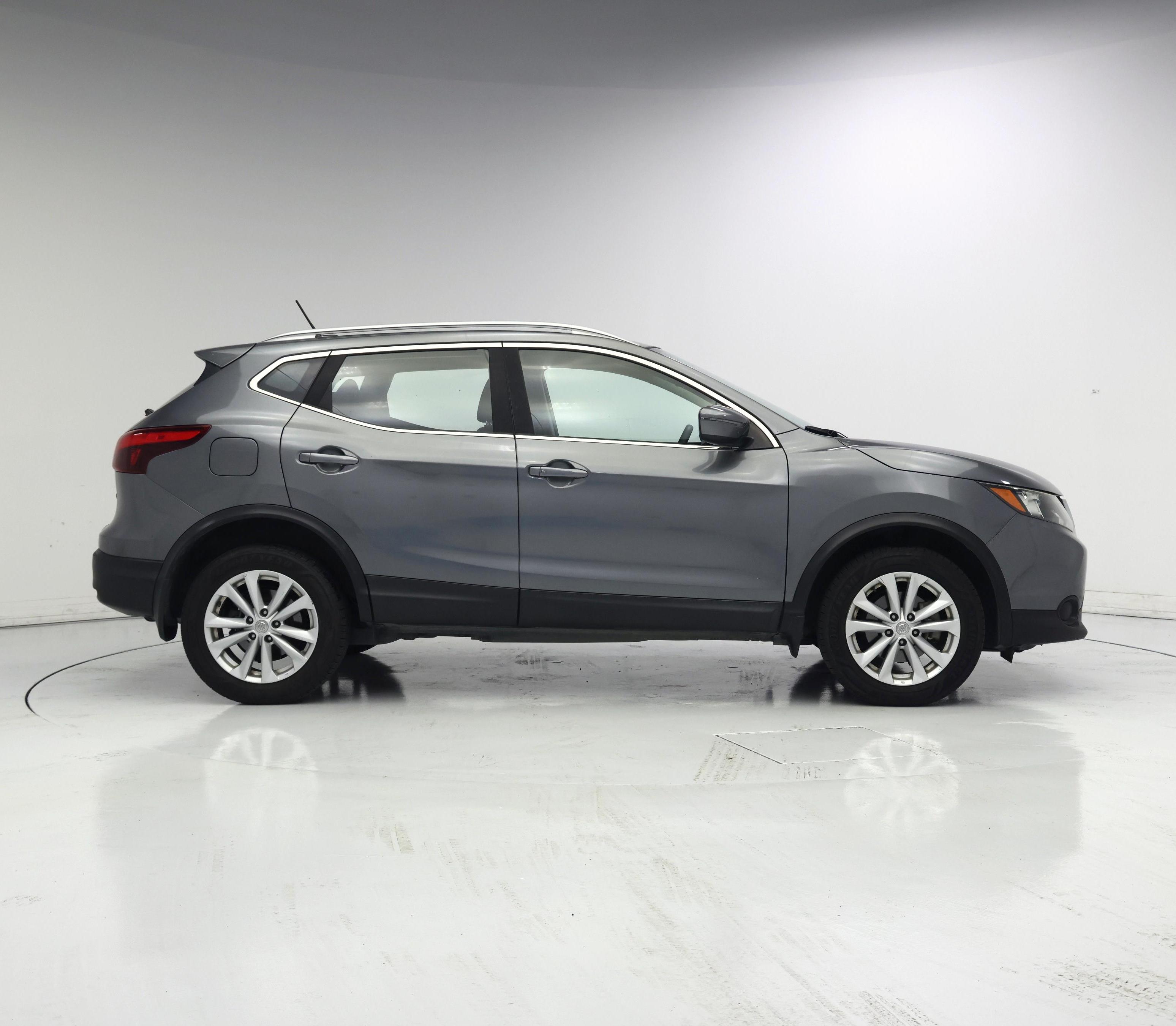 Thumbnail: 2018 Nissan Rogue Sport - 7