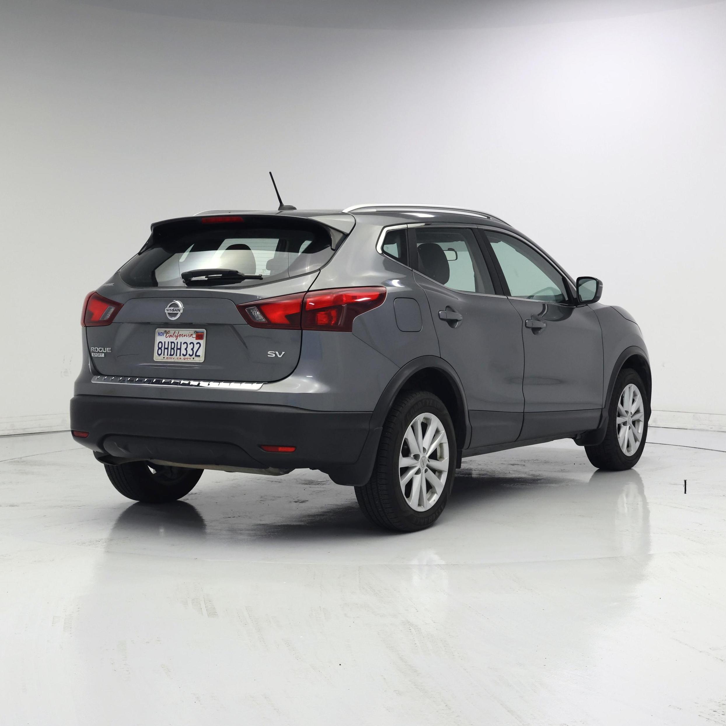 Thumbnail: 2018 Nissan Rogue Sport - 8