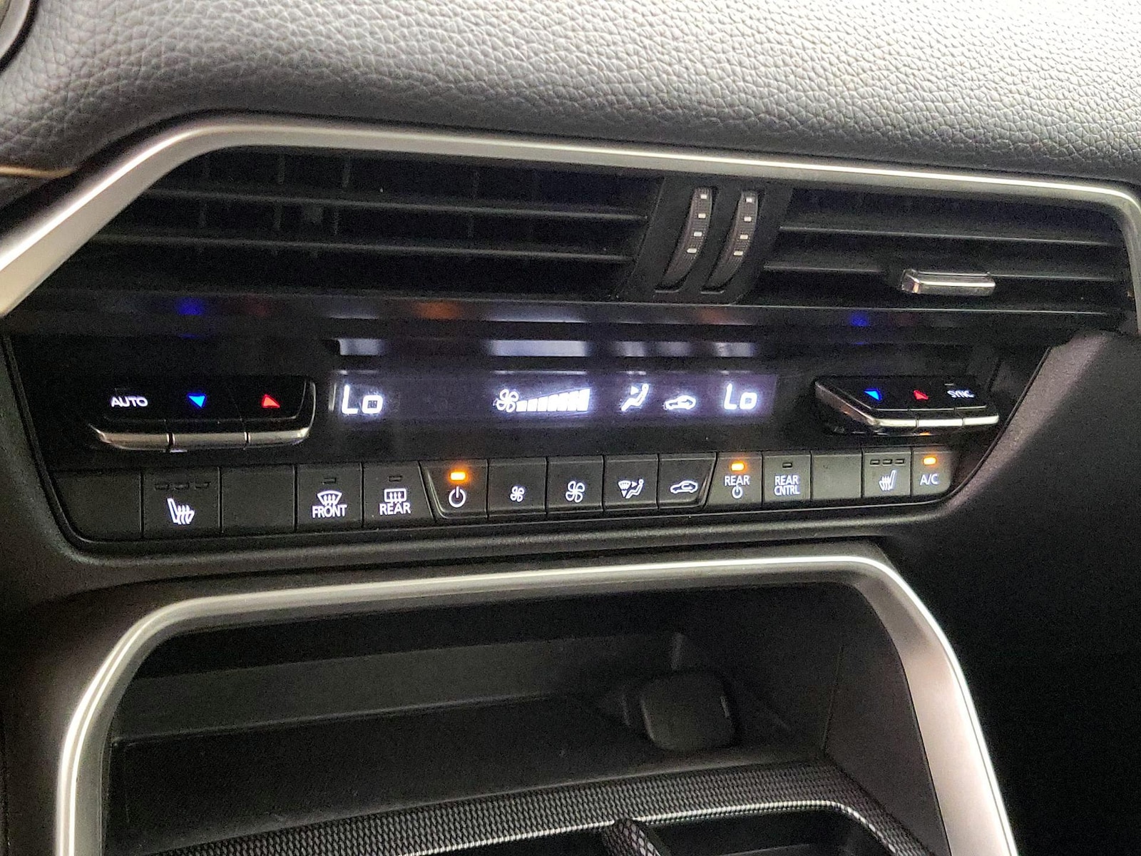 2024 Mazda CX-90 Turbo Preferred Package - Photo 17