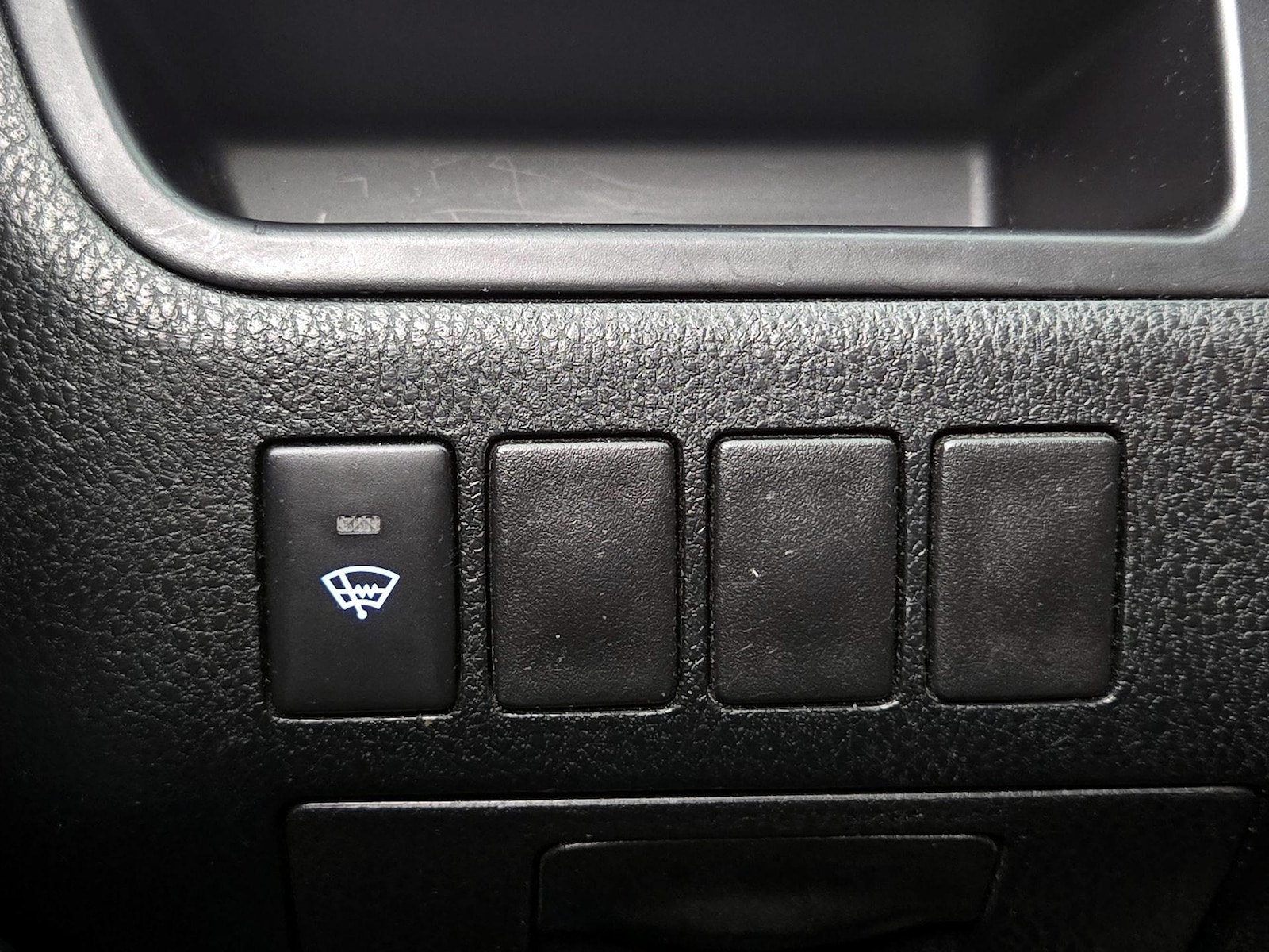 2015 Toyota Highlander LE - Photo 14