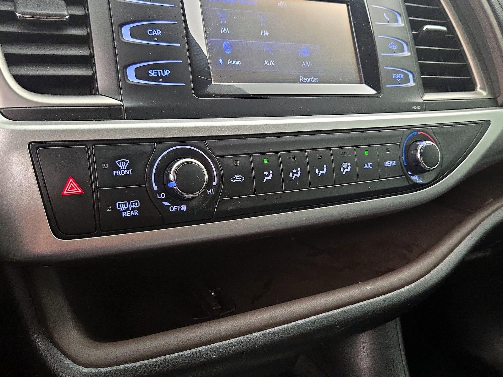 2015 Toyota Highlander LE - Photo 17