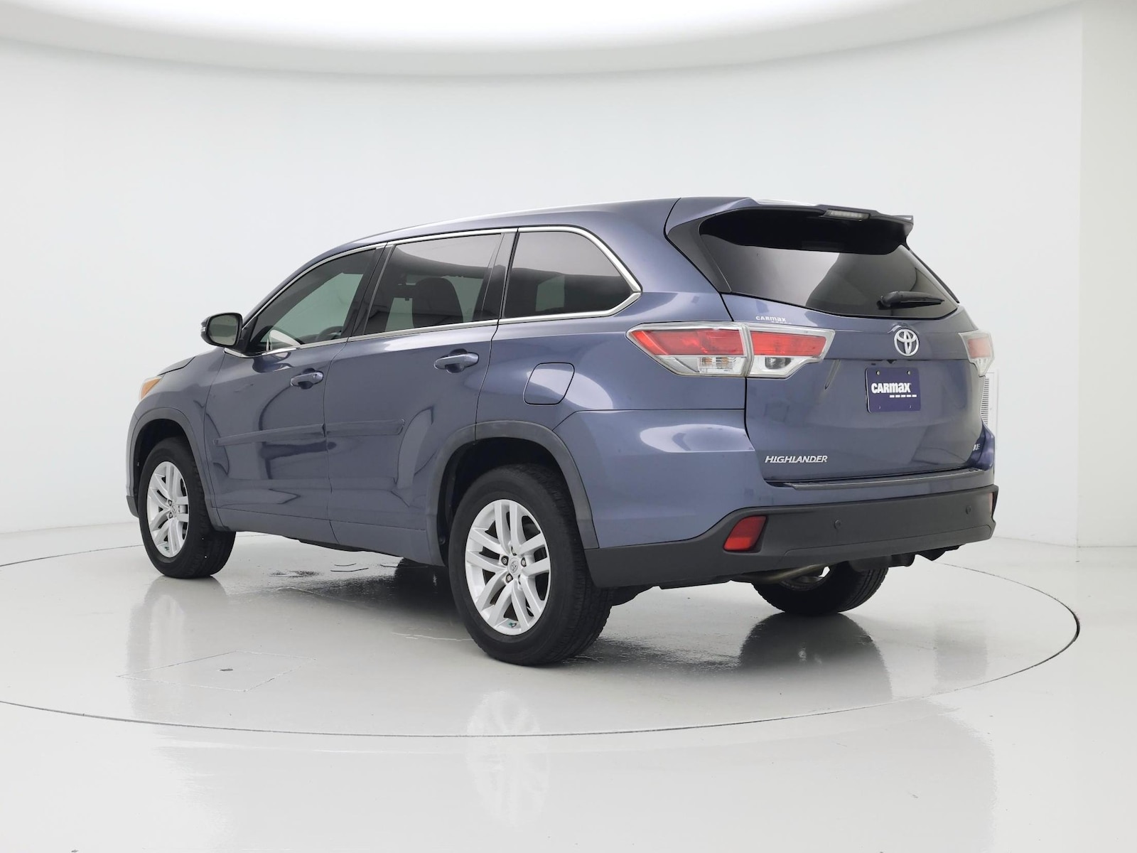 2015 Toyota Highlander LE - Photo 3