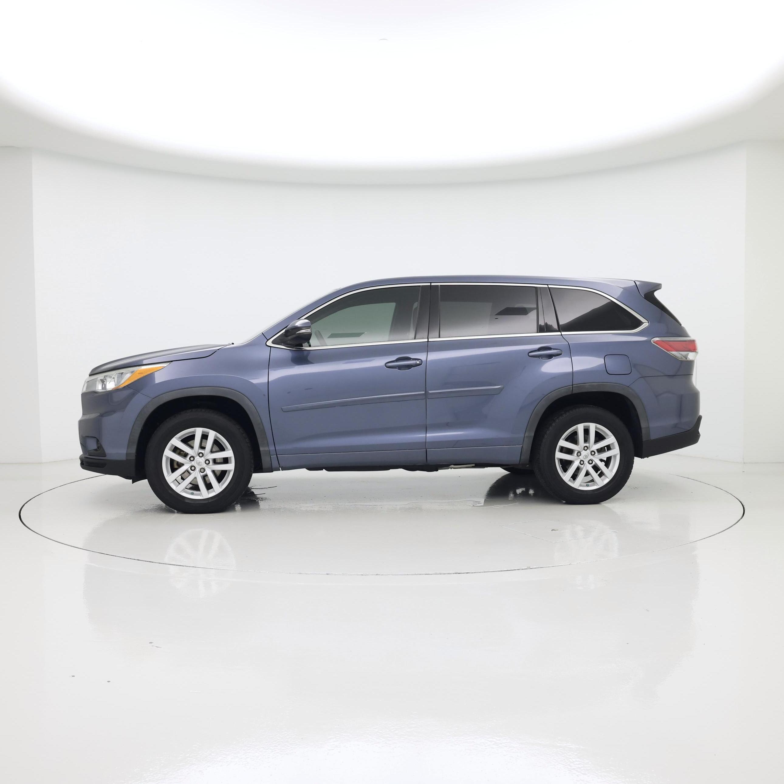 Thumbnail: 2015 Toyota Highlander - 3
