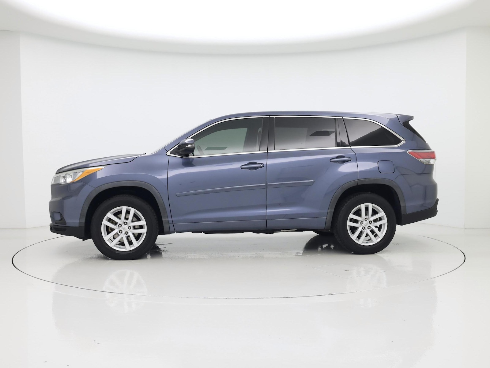 2015 Toyota Highlander LE - Photo 4