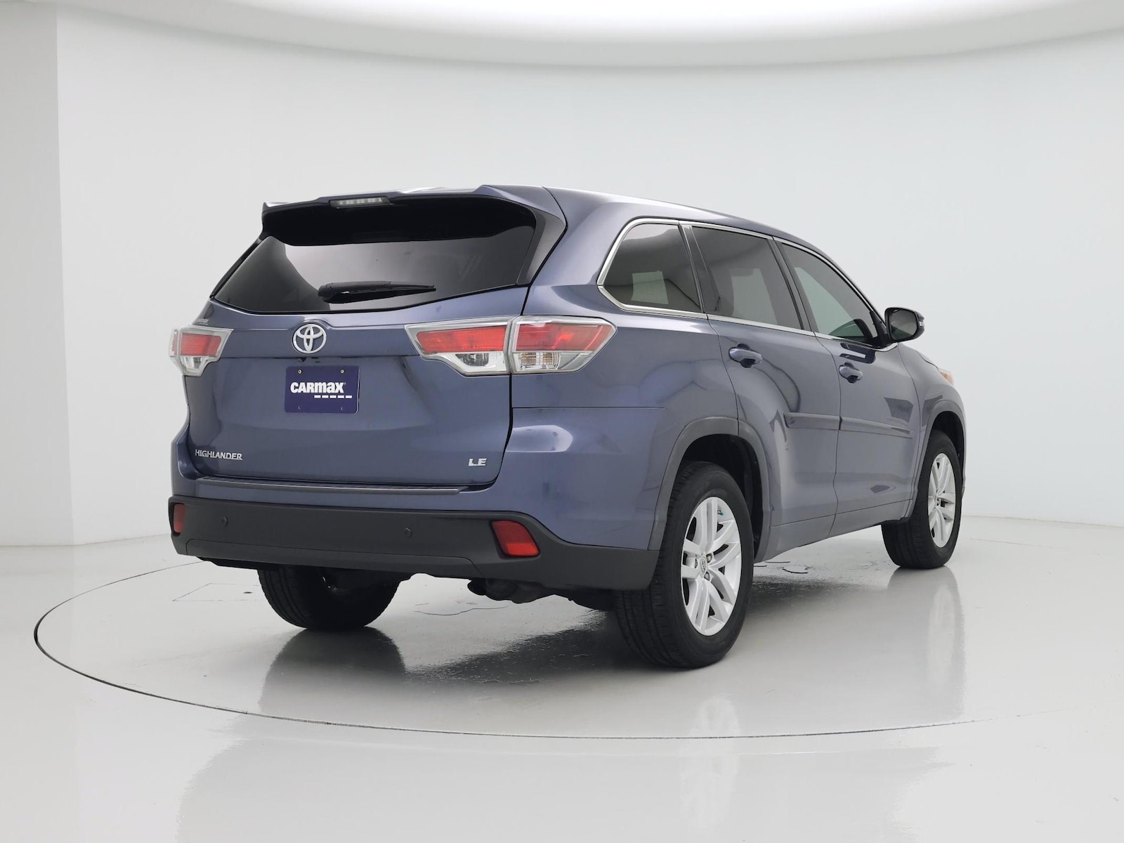 2015 Toyota Highlander LE - Photo 9