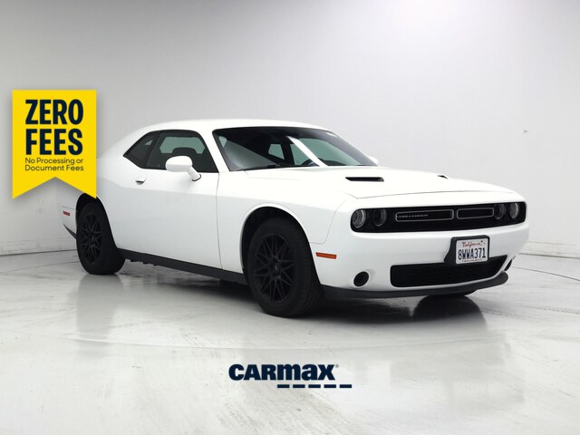 White 2021 Dodge Challenger Coupe Rear-Wheel Drive Automatic