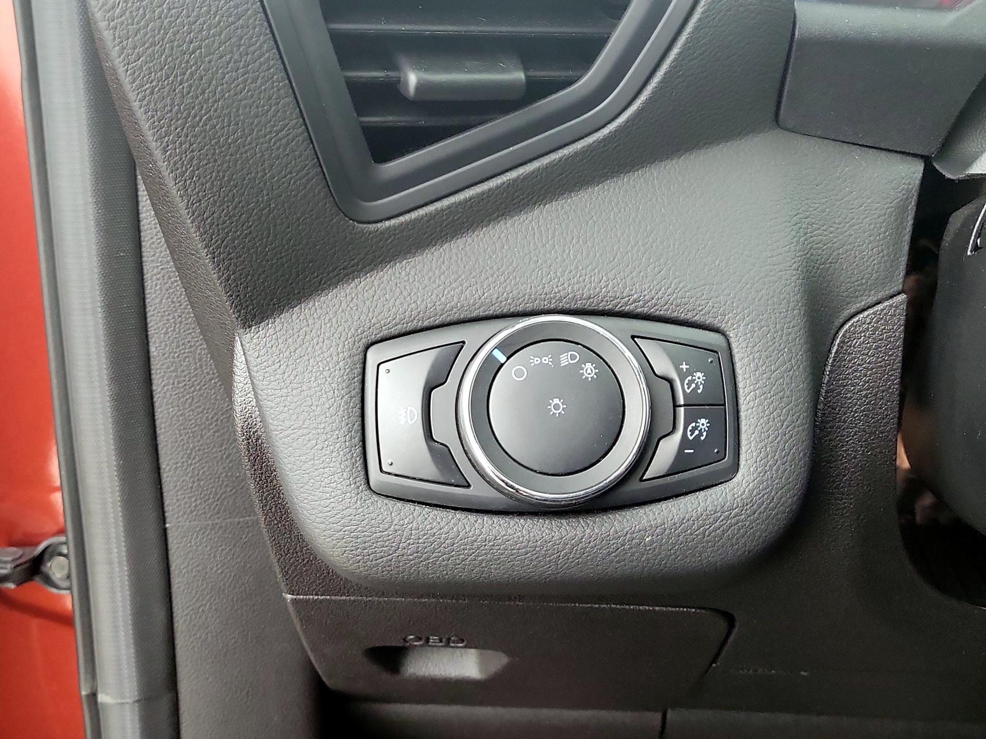 Thumbnail: 2015 Ford Escape - 13