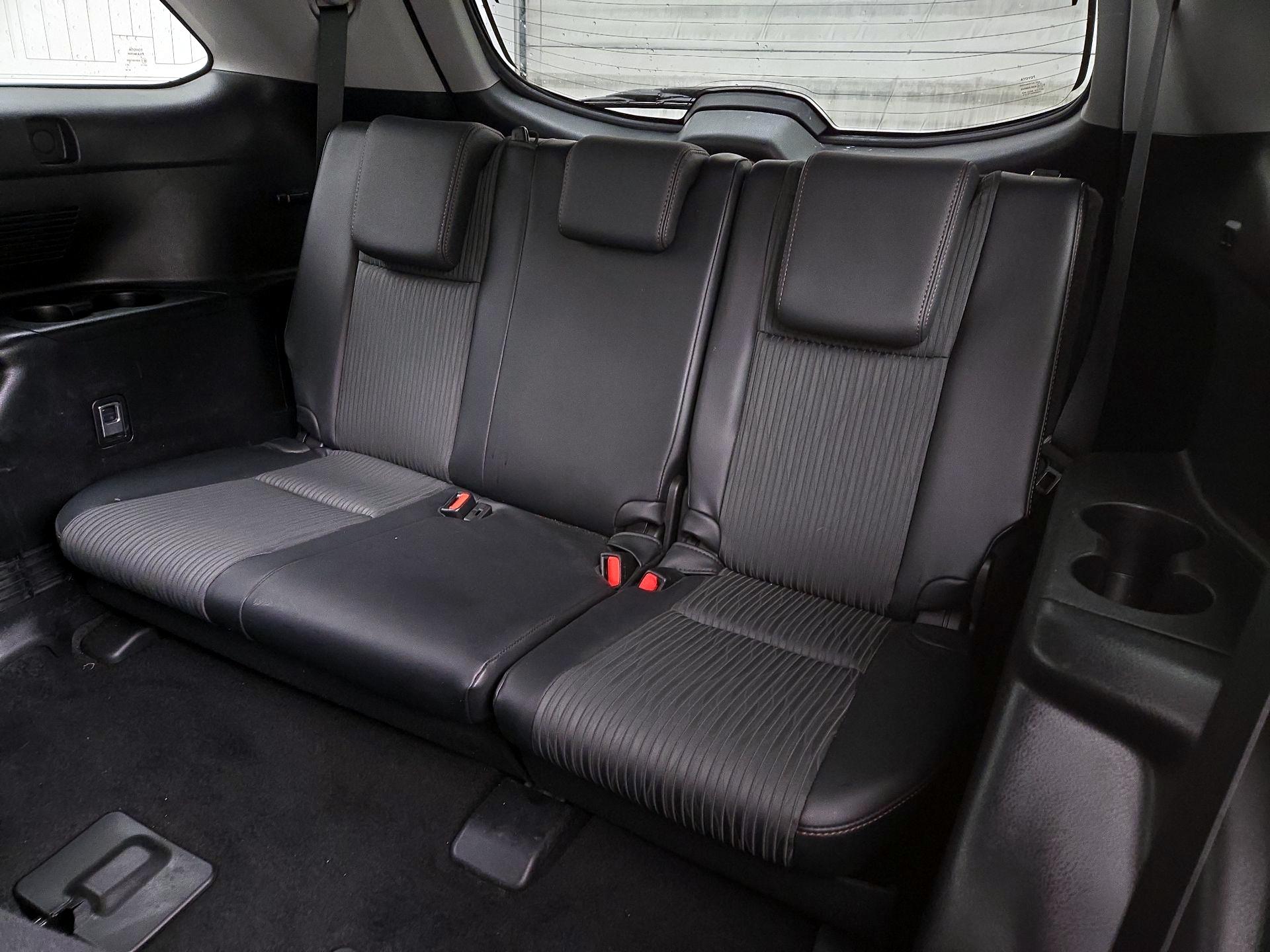 Thumbnail: 2015 Toyota Highlander - 20