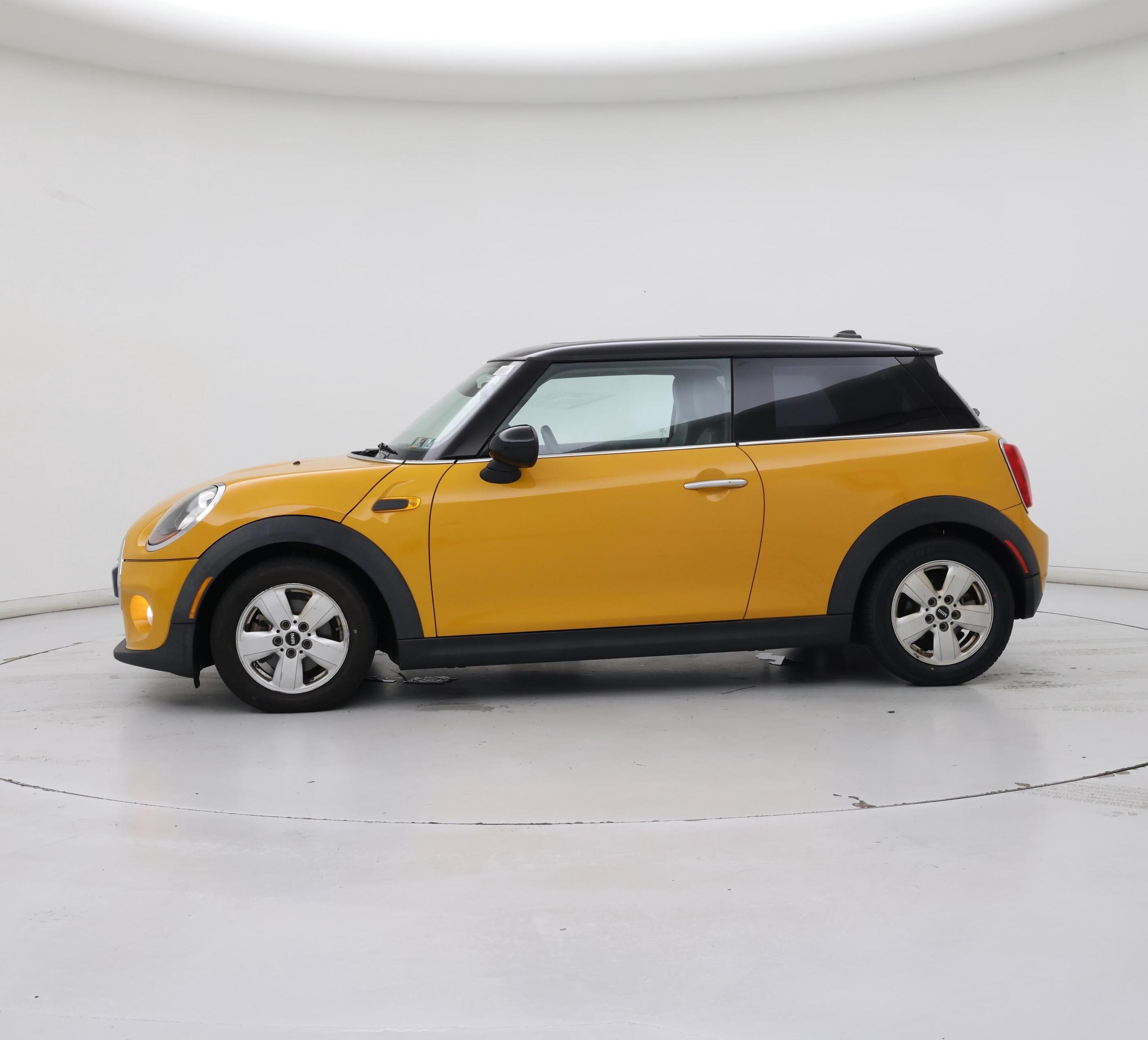 Thumbnail: 2015 MINI Cooper Hardtop - 3