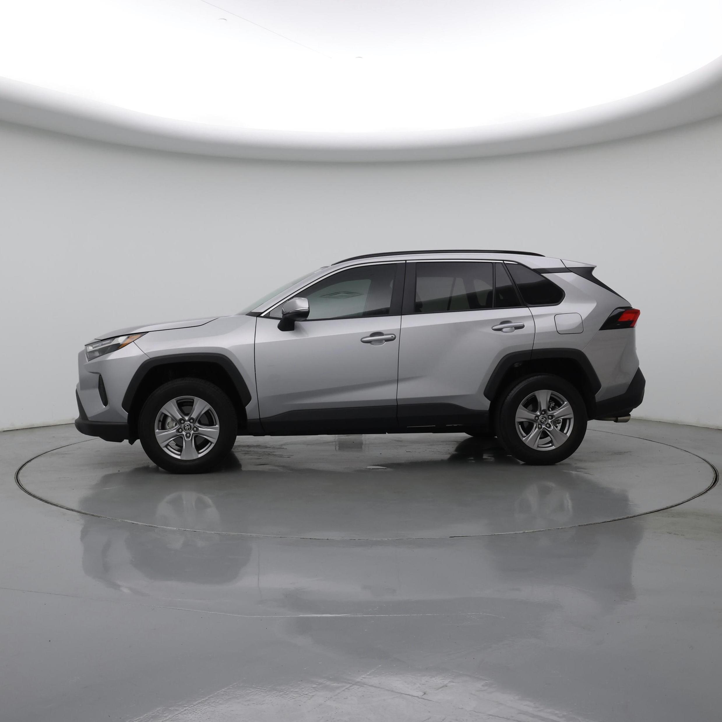 Thumbnail: 2025 Toyota RAV4 - 3
