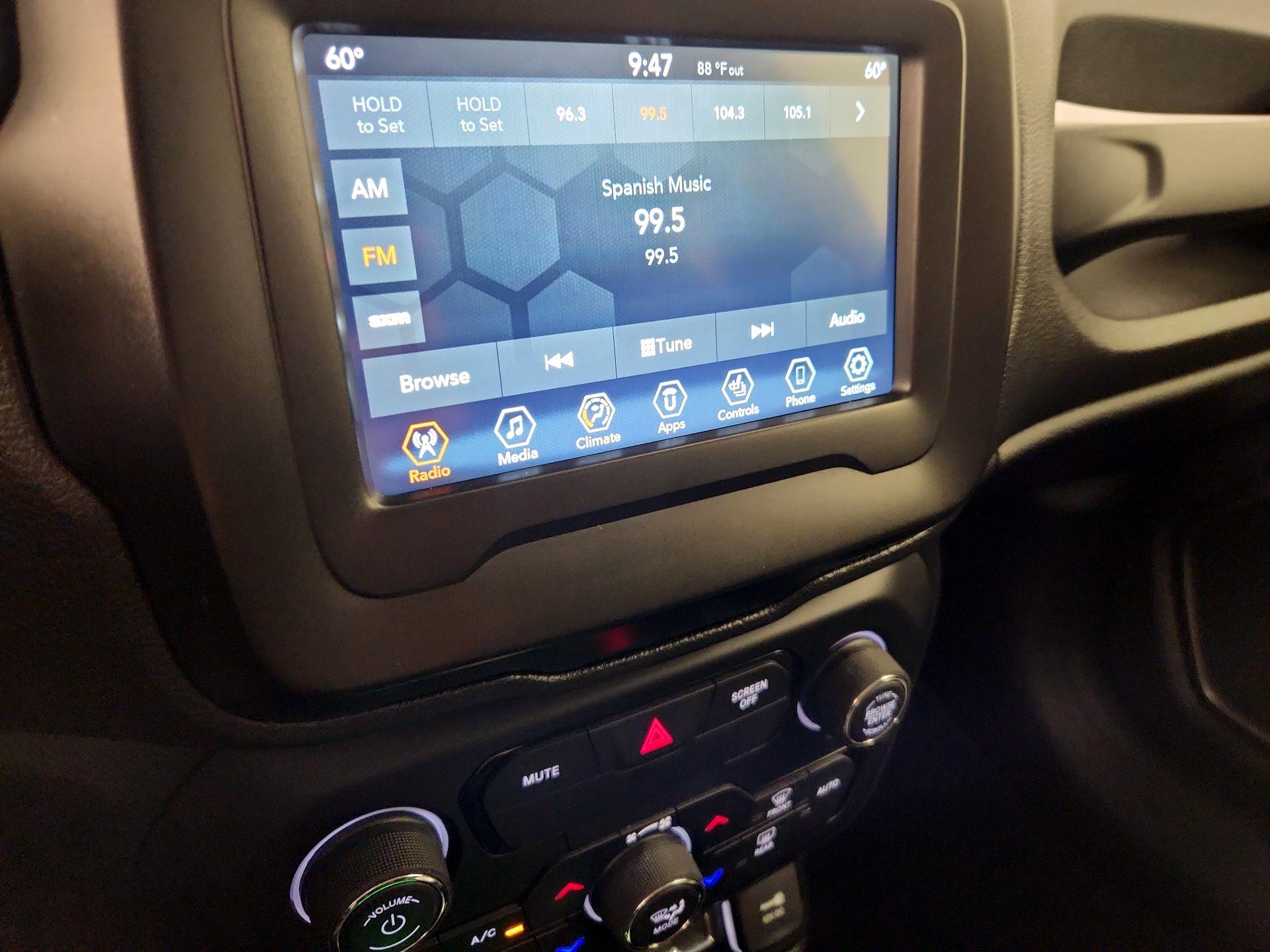 Thumbnail: 2020 Jeep Renegade - 15