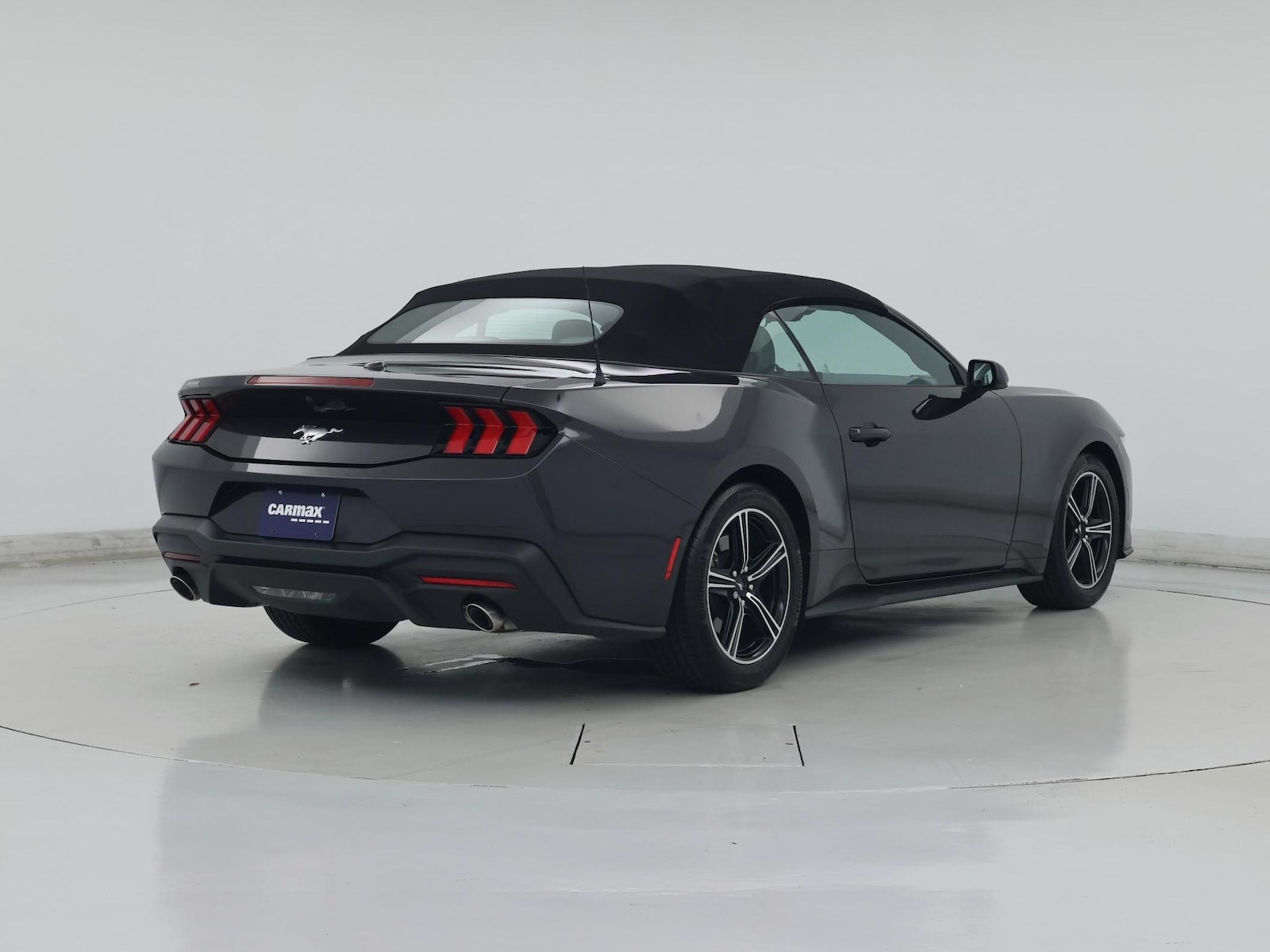 2024 Ford Mustang EcoBoost - Photo 9