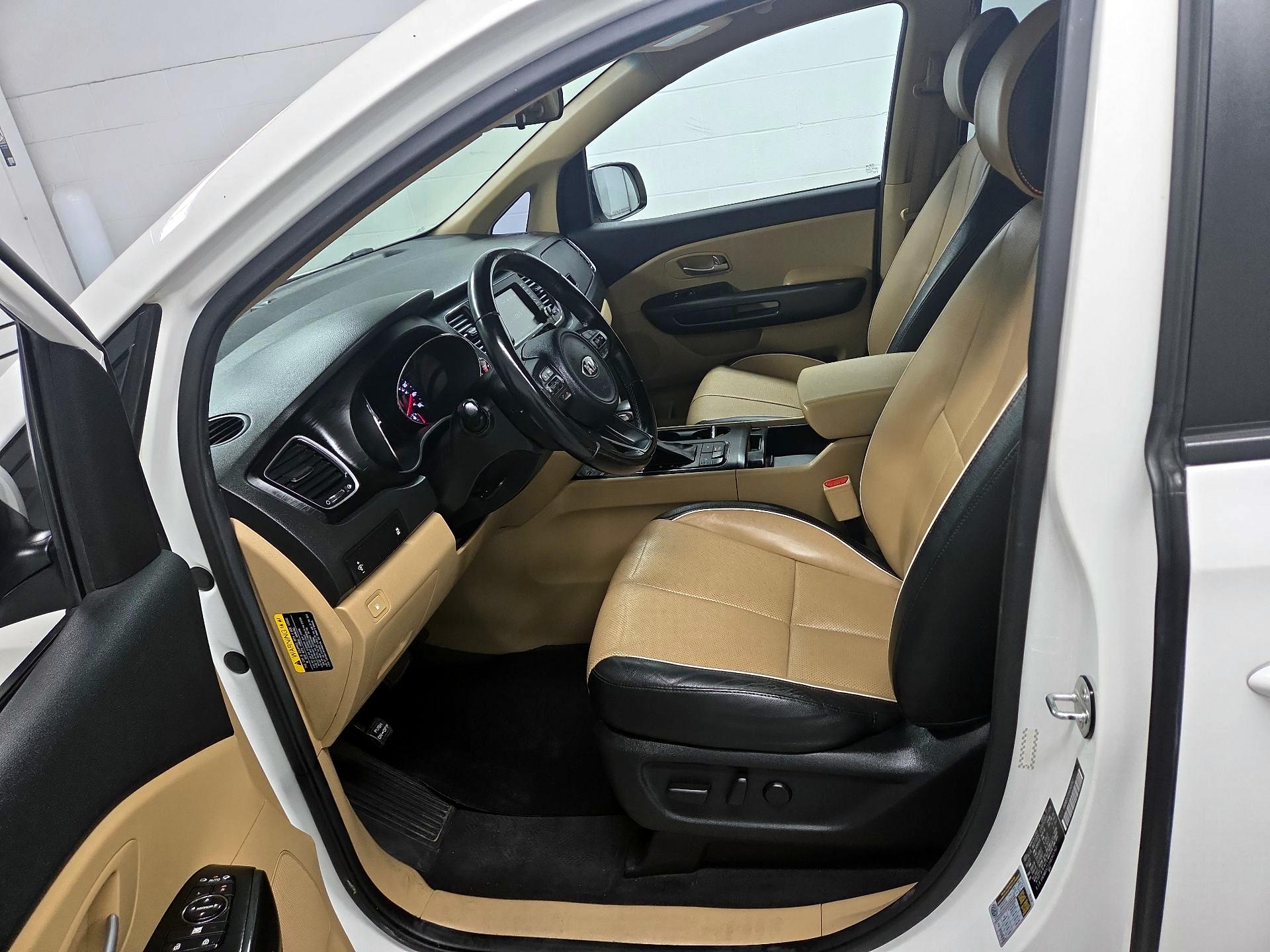 Thumbnail: 2017 Kia Sedona - 11