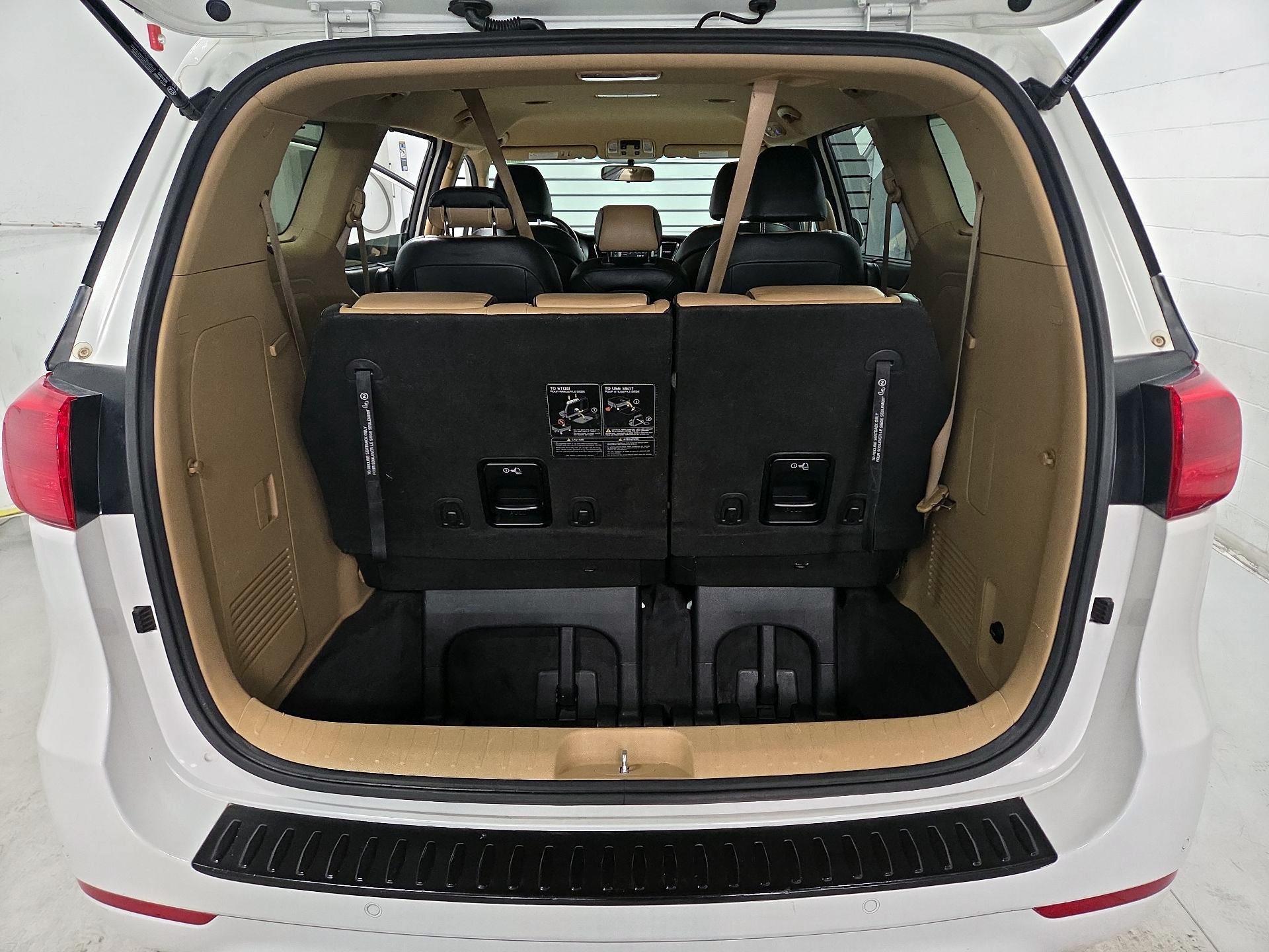 Thumbnail: 2017 Kia Sedona - 16