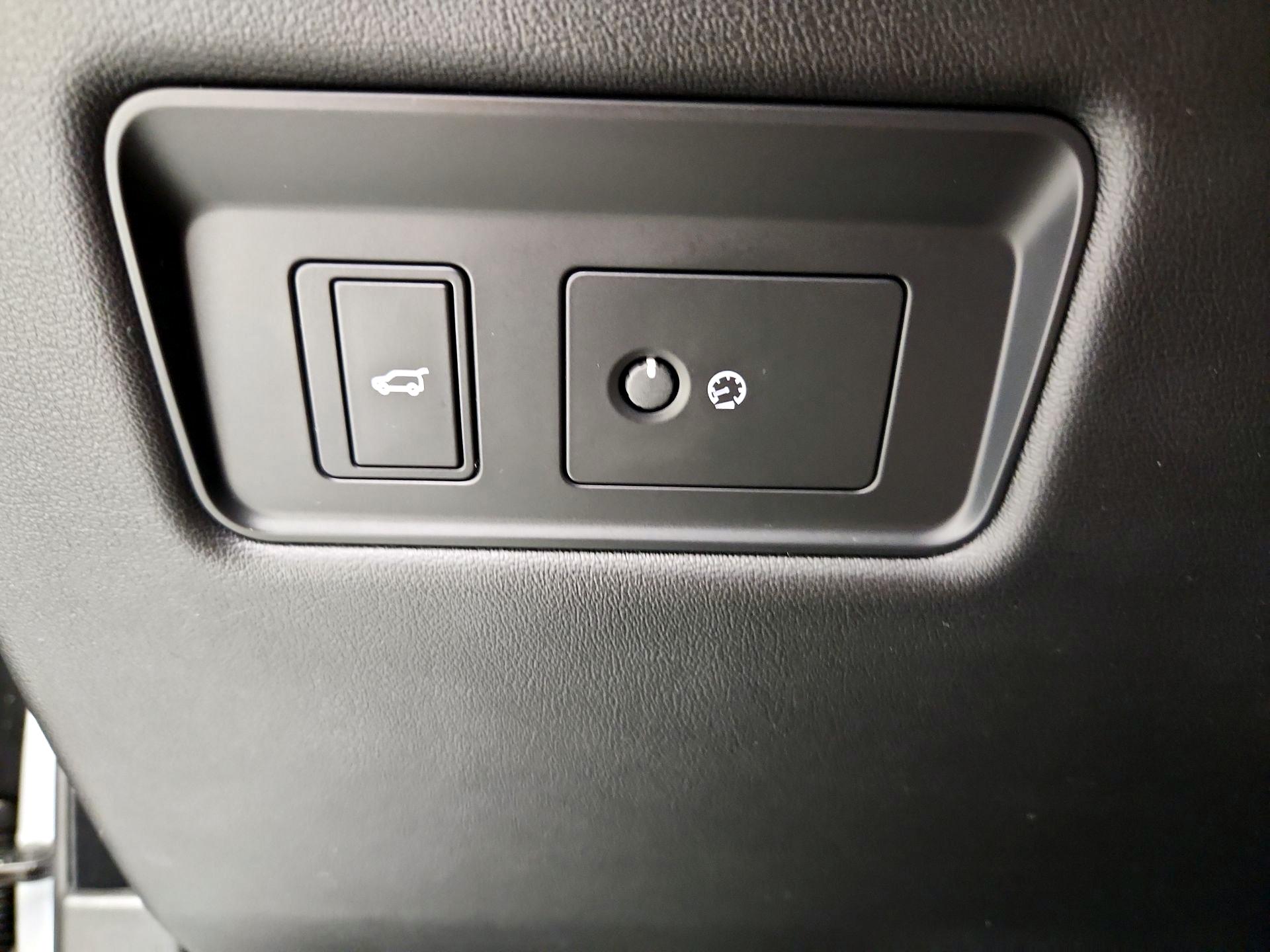 Thumbnail: 2021 Land Rover Range Rover Sport - 13