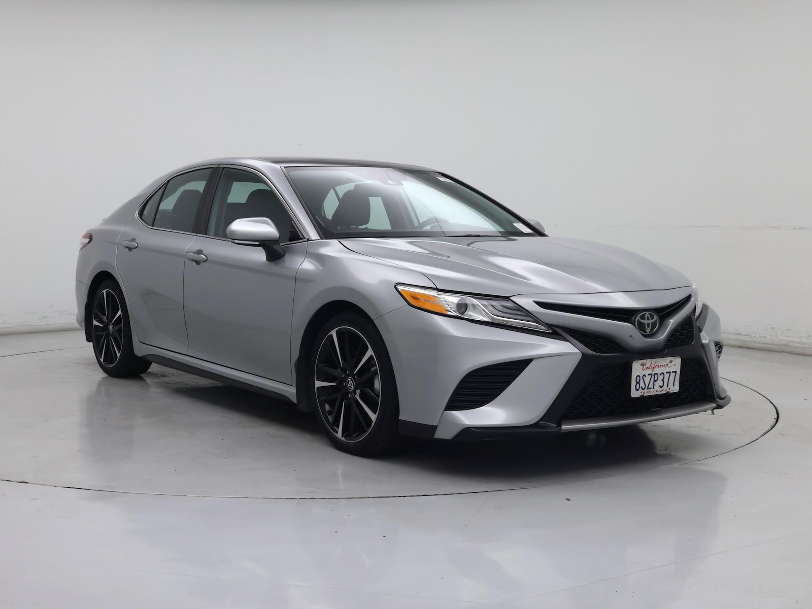 2020 Toyota Camry XSE - Photo 2