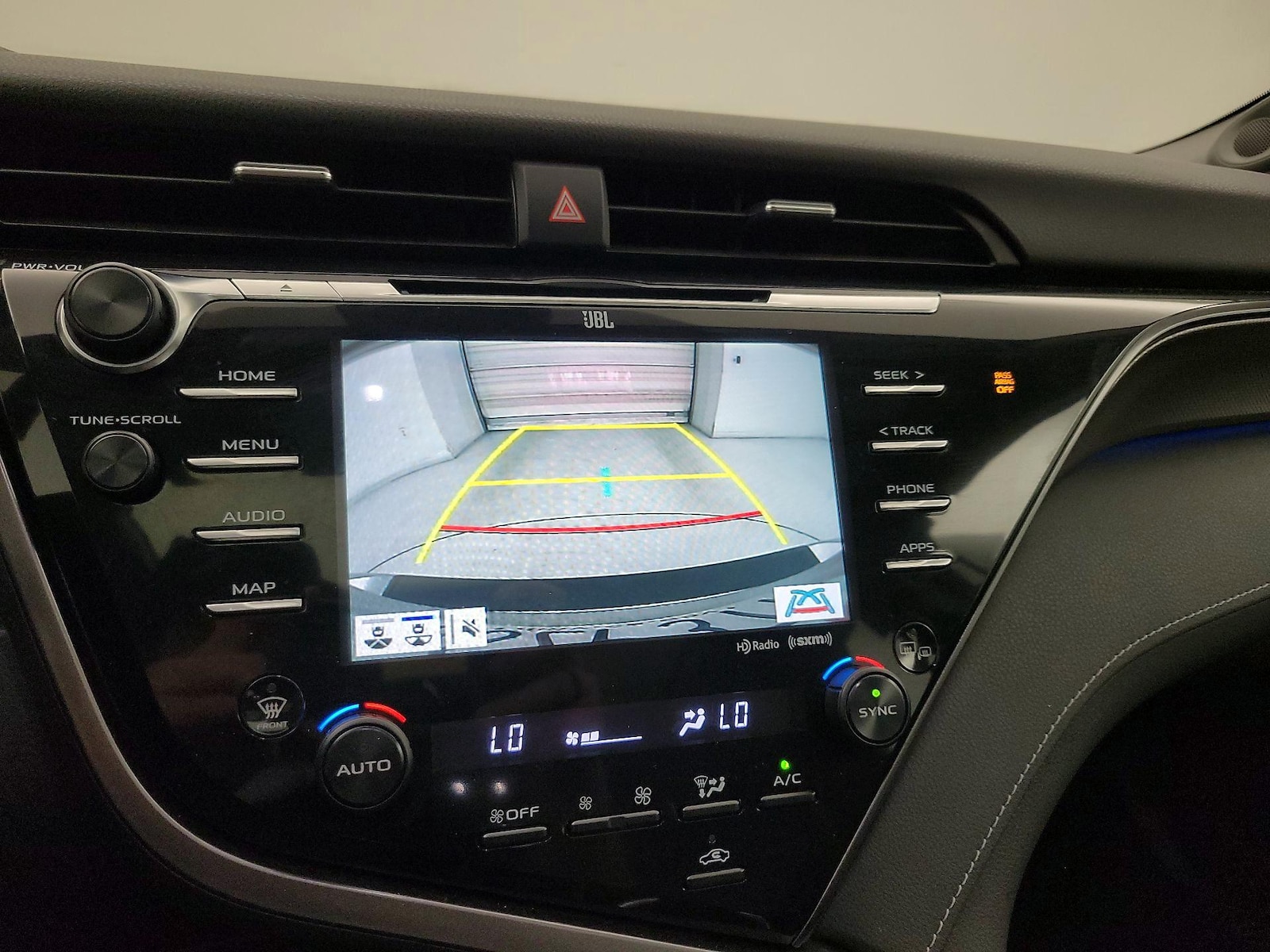 2020 Toyota Camry XSE - Photo 15