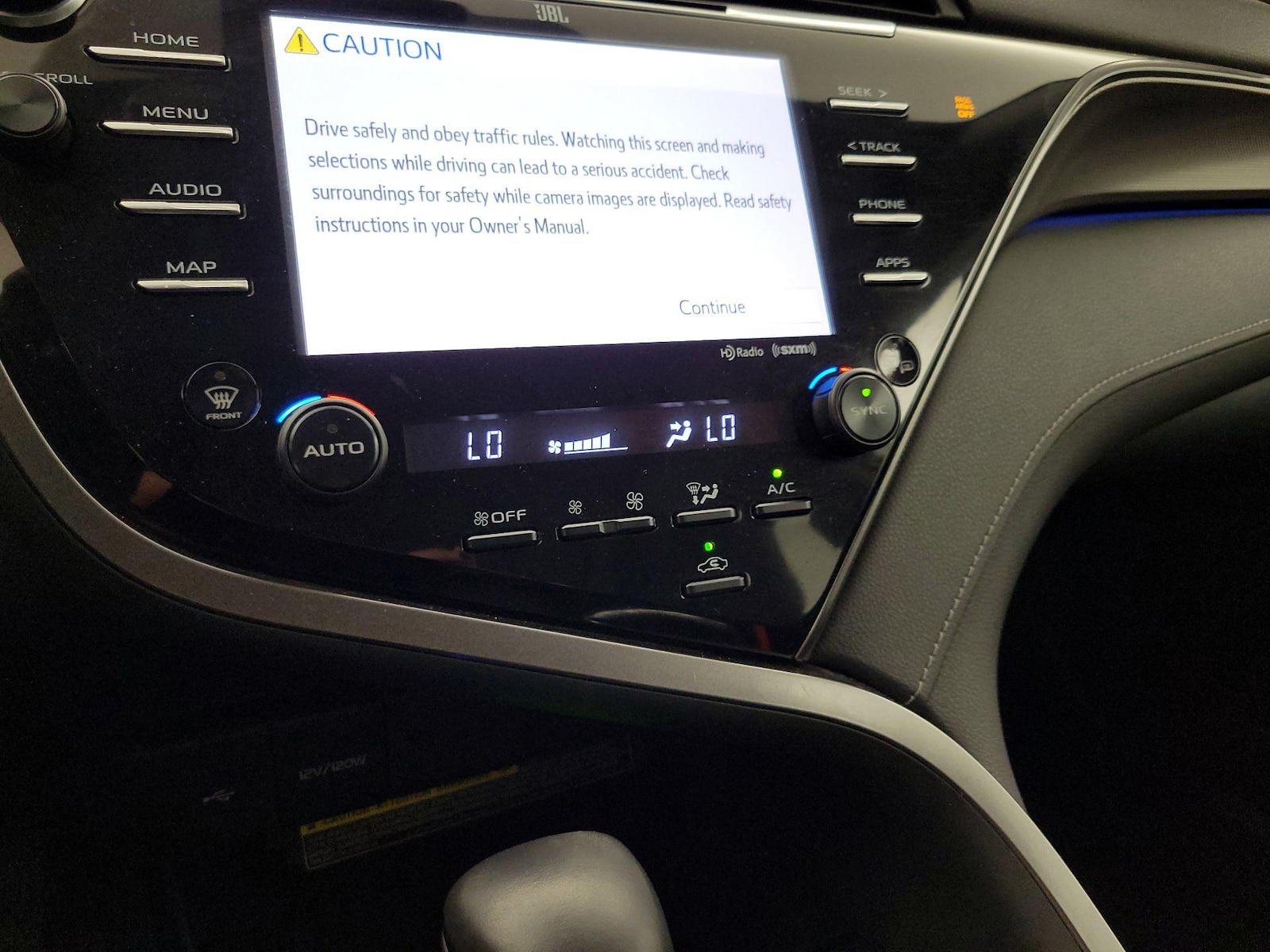 2020 Toyota Camry XSE - Photo 17