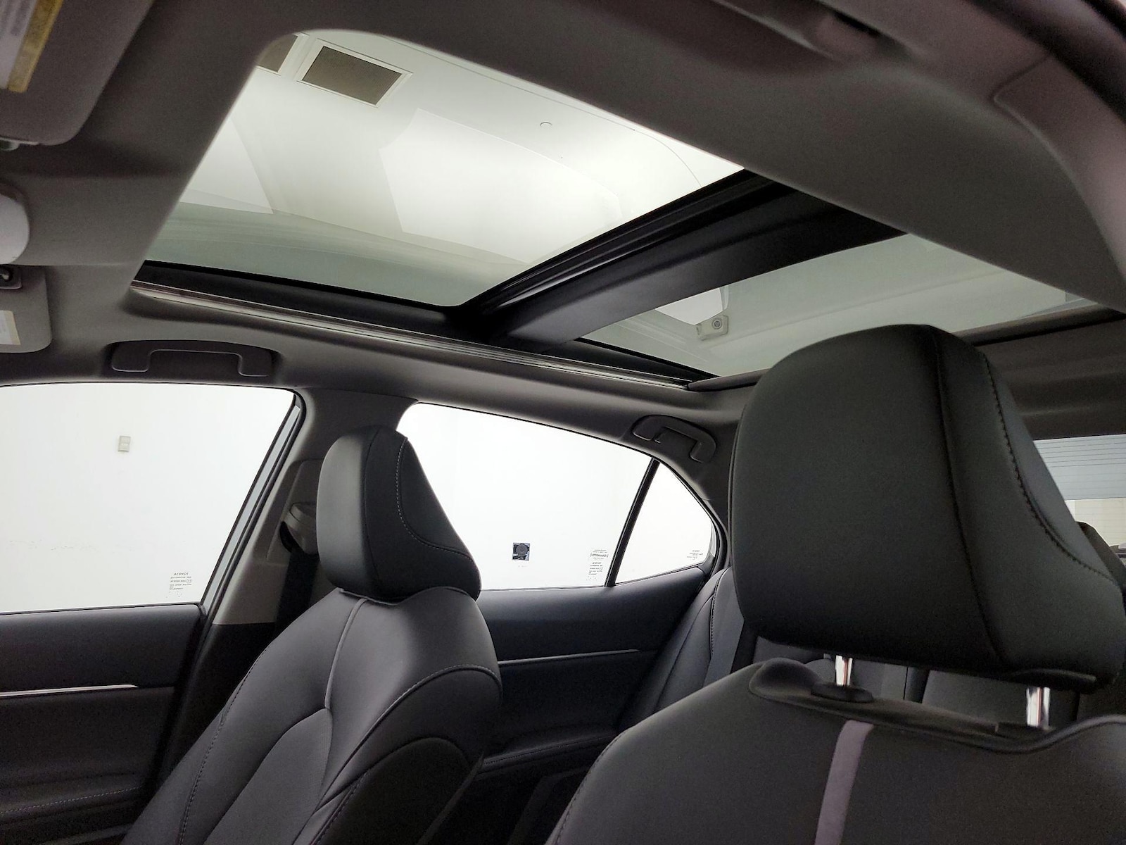 2020 Toyota Camry XSE - Photo 20