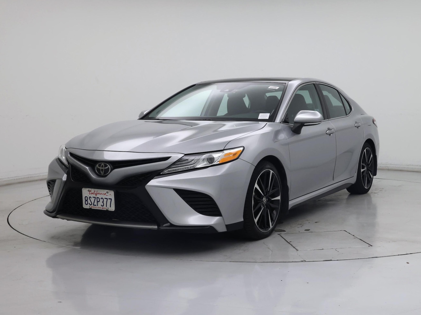 2020 Toyota Camry XSE - Photo 5