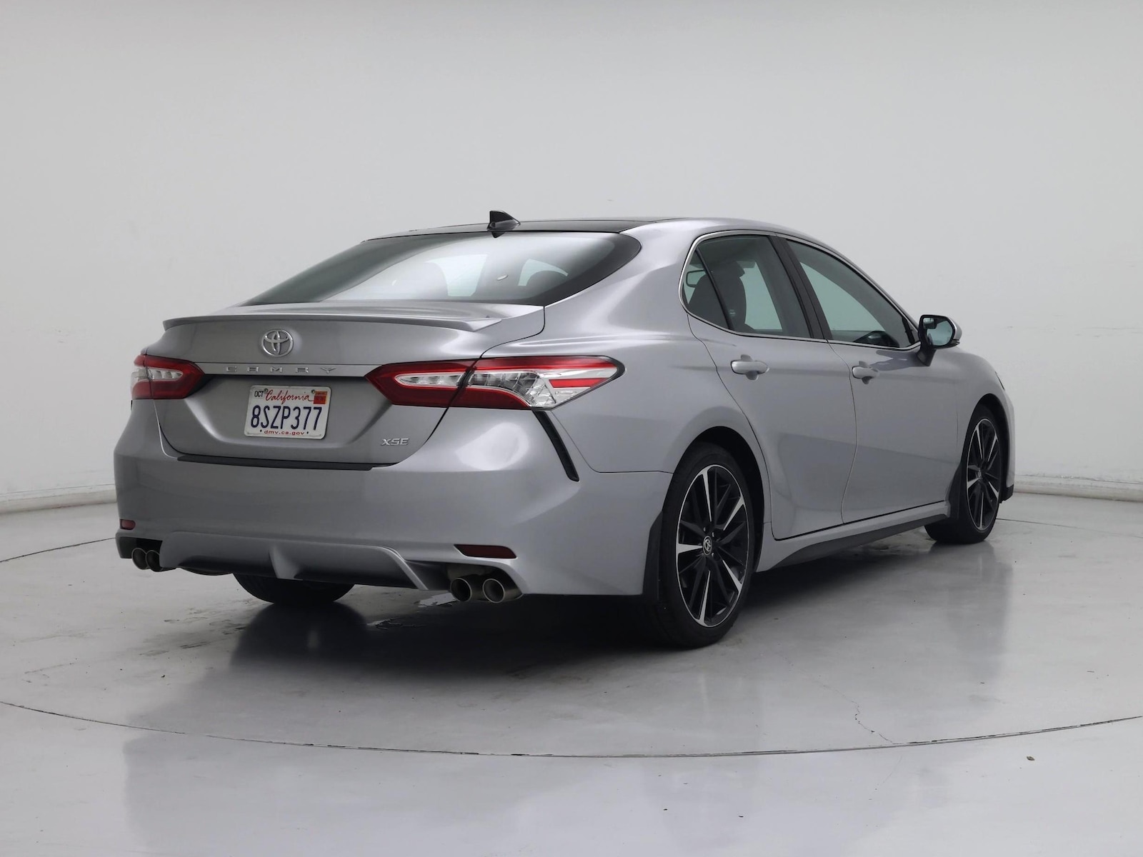 2020 Toyota Camry XSE - Photo 9