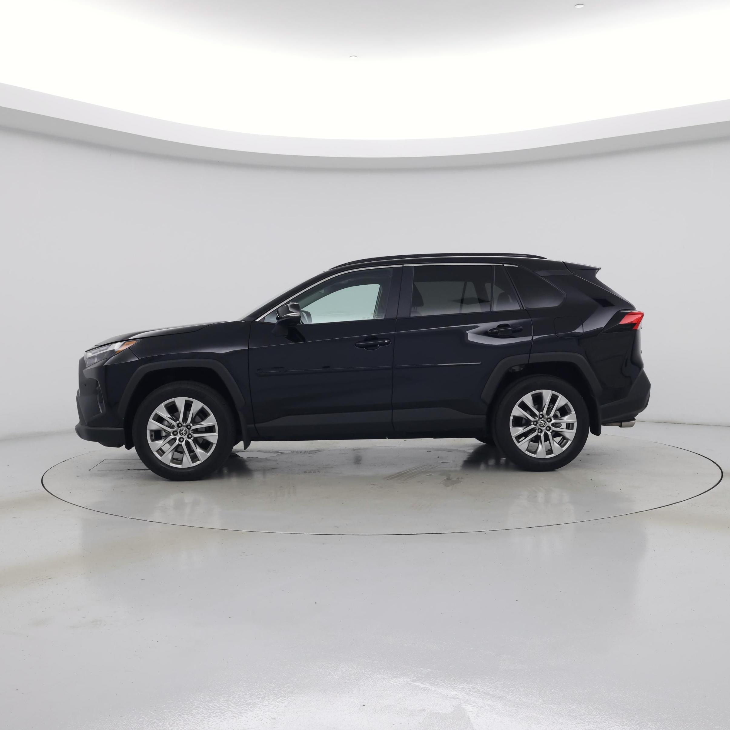 Thumbnail: 2025 Toyota RAV4 - 3