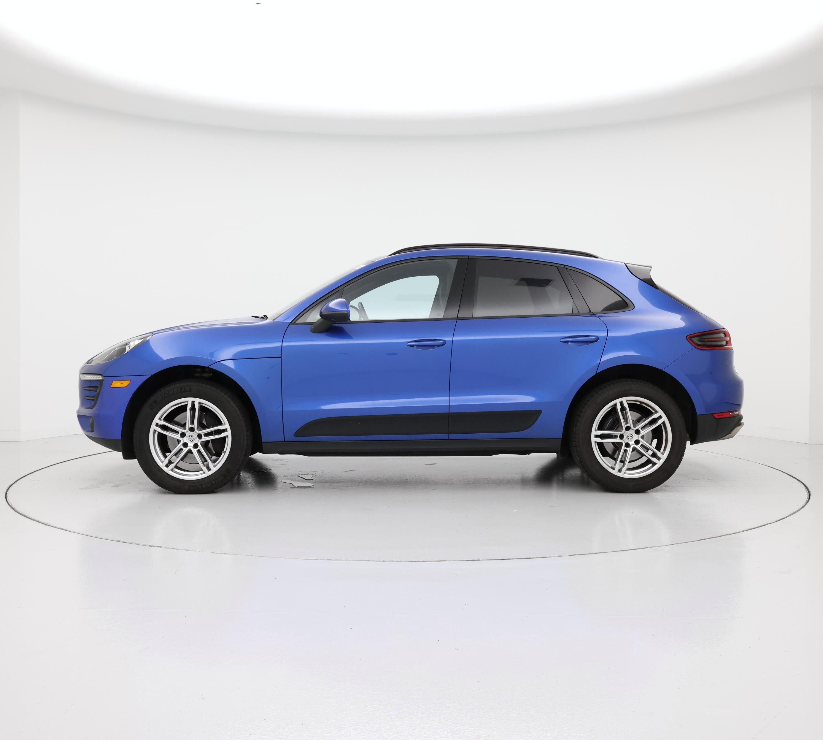 Thumbnail: 2017 Porsche Macan - 3