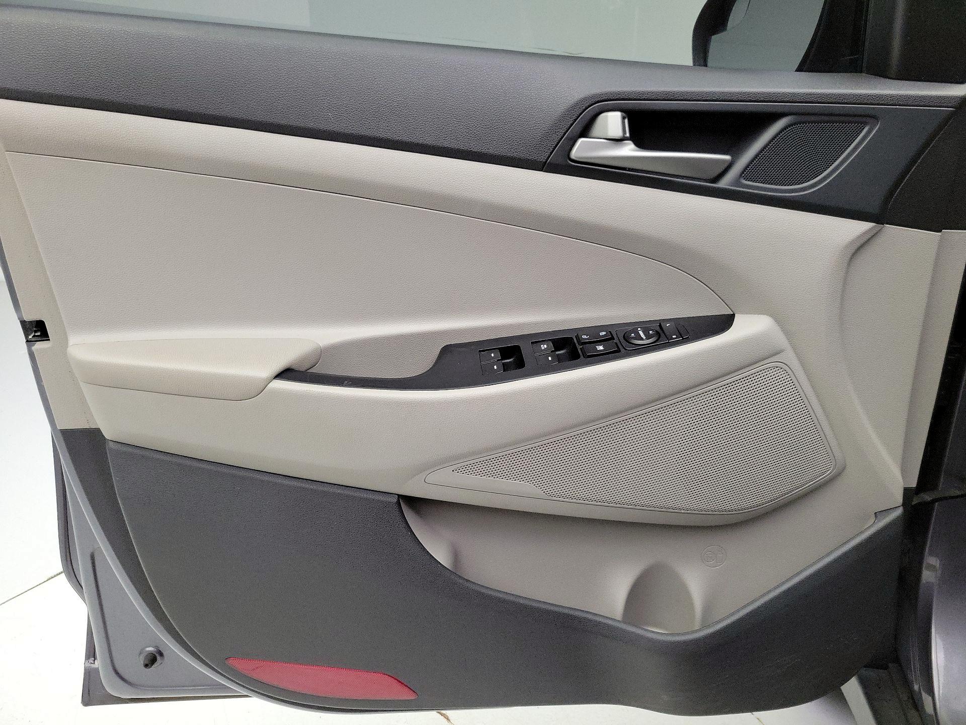 Thumbnail: 2018 Hyundai Tucson - 12