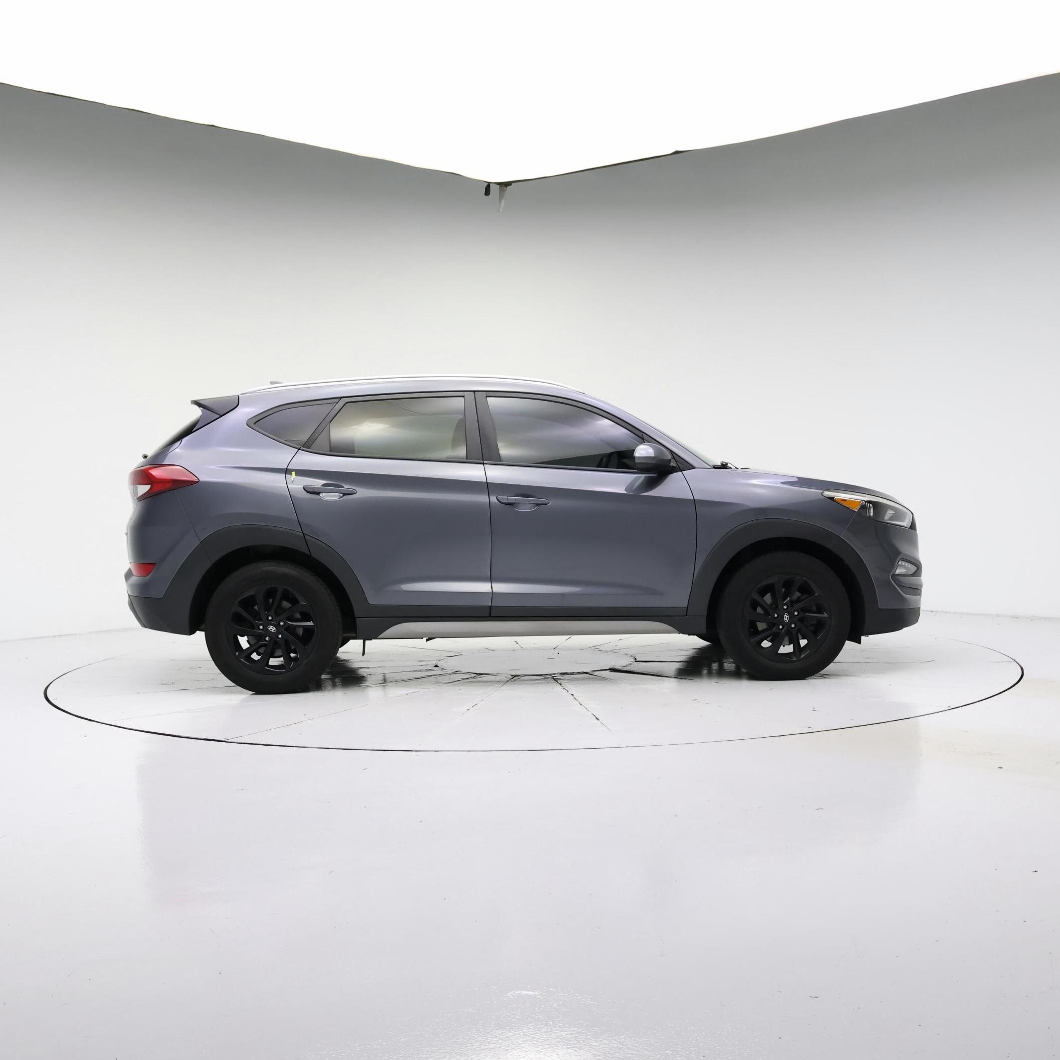 Thumbnail: 2018 Hyundai Tucson - 3