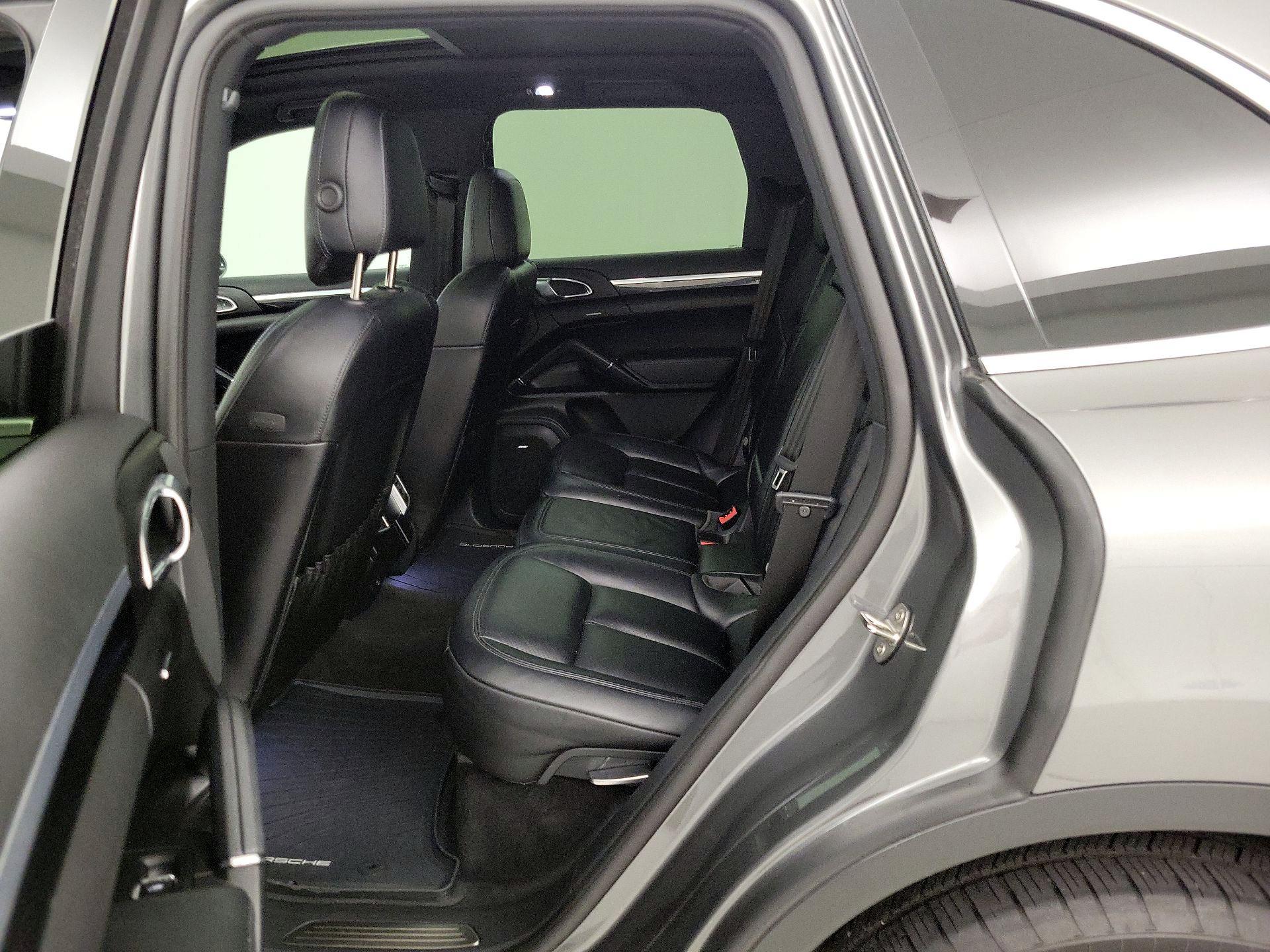 Thumbnail: 2017 Porsche Cayenne - 20
