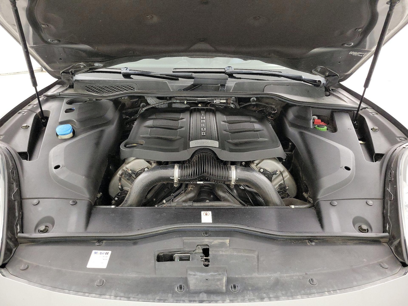 2017 Porsche Cayenne S - Photo 23