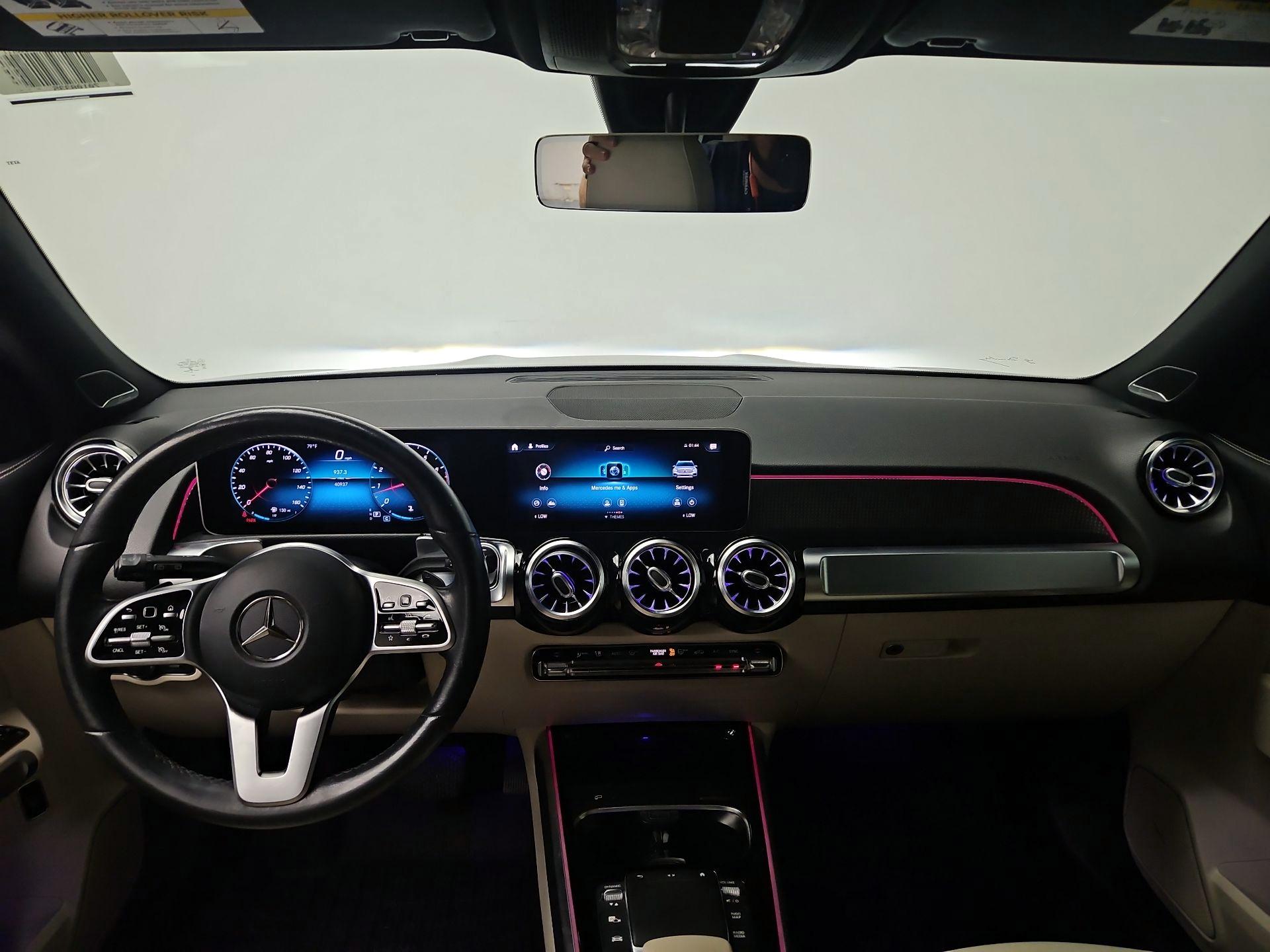 Thumbnail: 2021 Mercedes-Benz GLB - 9