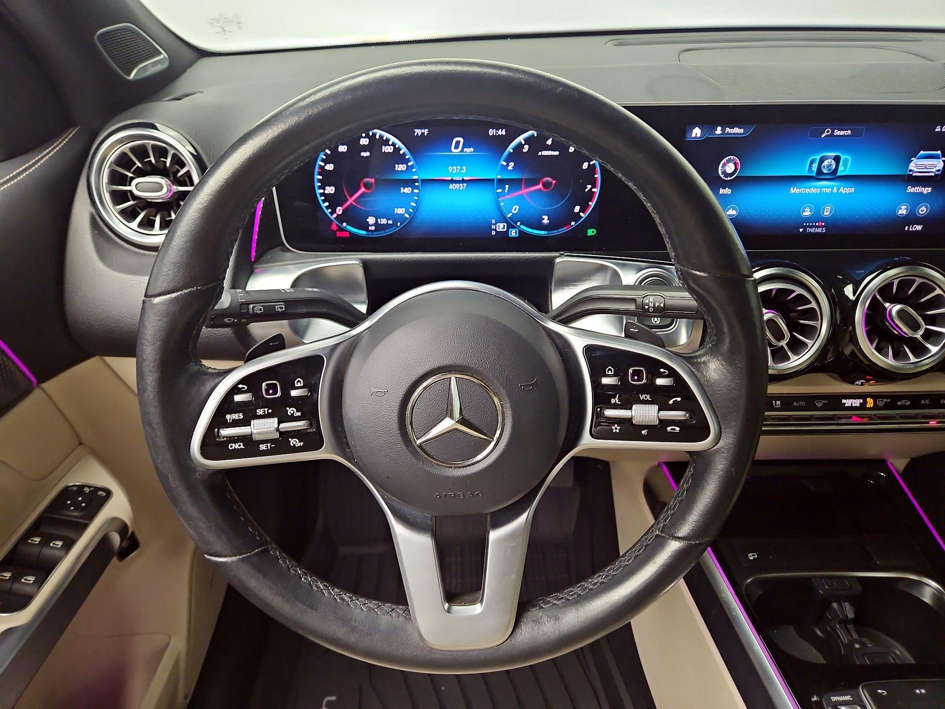 Thumbnail: 2021 Mercedes-Benz GLB - 10