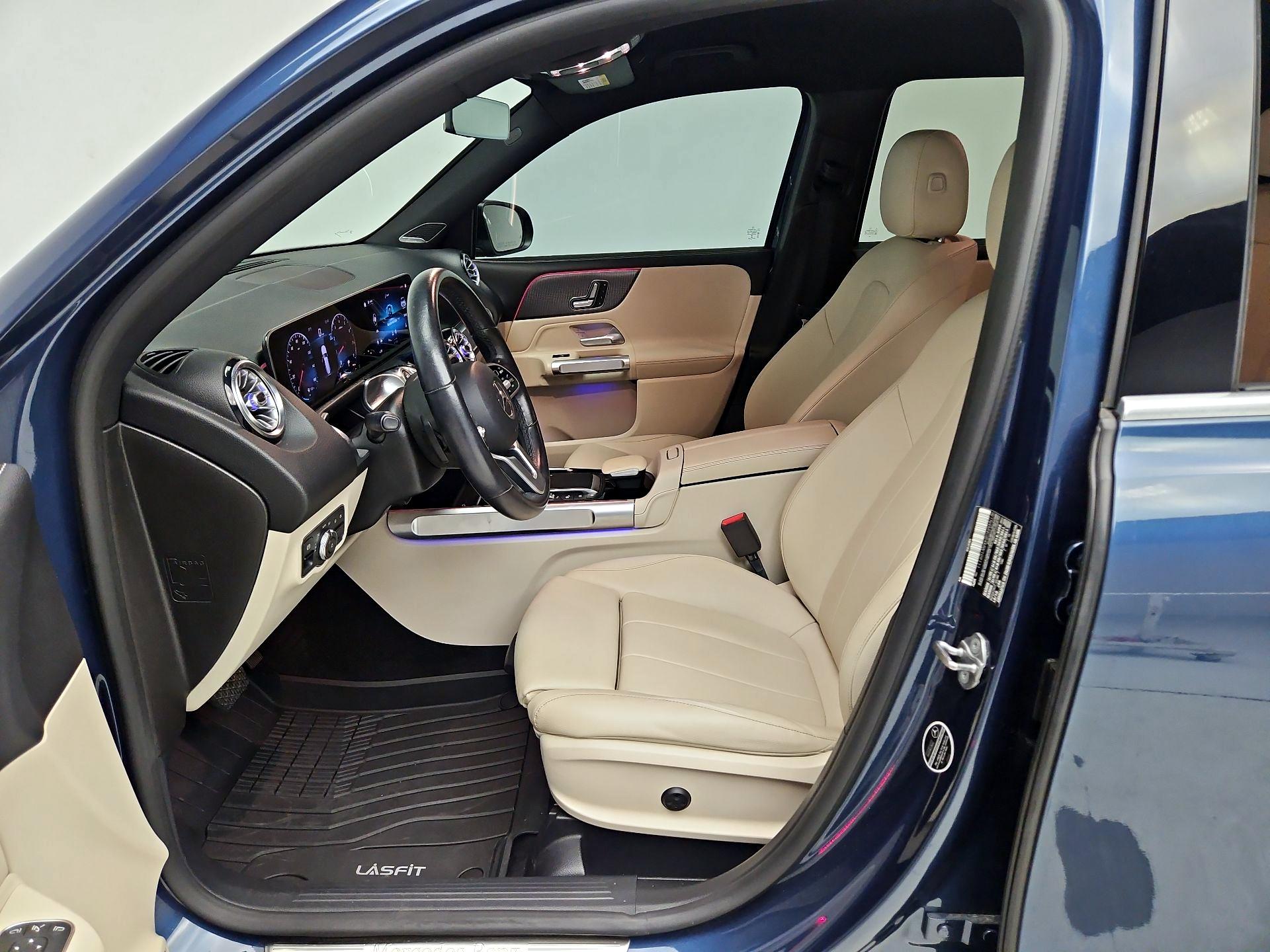 Thumbnail: 2021 Mercedes-Benz GLB - 11