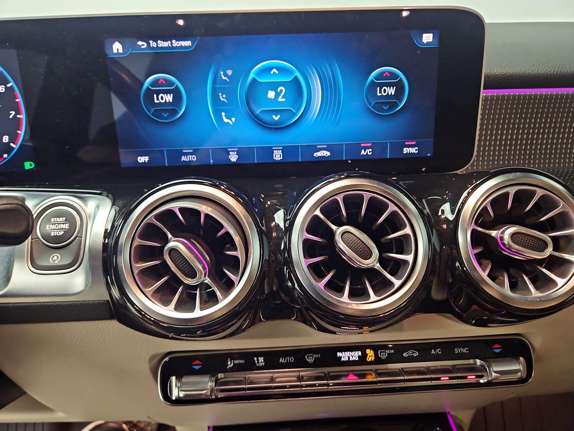 Thumbnail: 2021 Mercedes-Benz GLB - 16