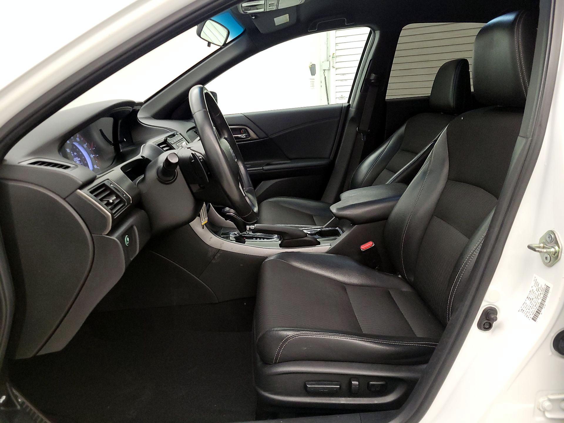 Thumbnail: 2016 Honda Accord - 11